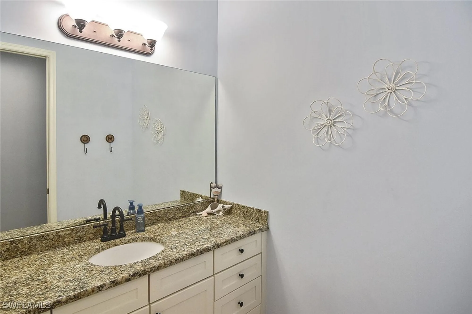 Property Slideshow image 12 of 50 | 8949 malibu st 303, Naples, FL, 34113