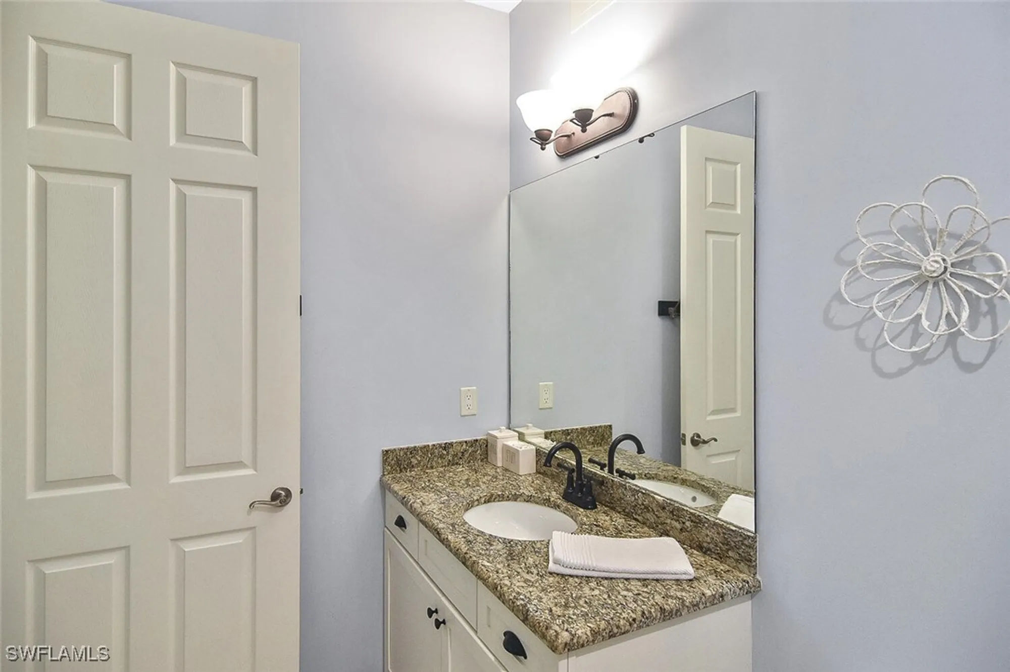 Property Slideshow image 23 of 50 | 8949 malibu st 303, Naples, FL, 34113