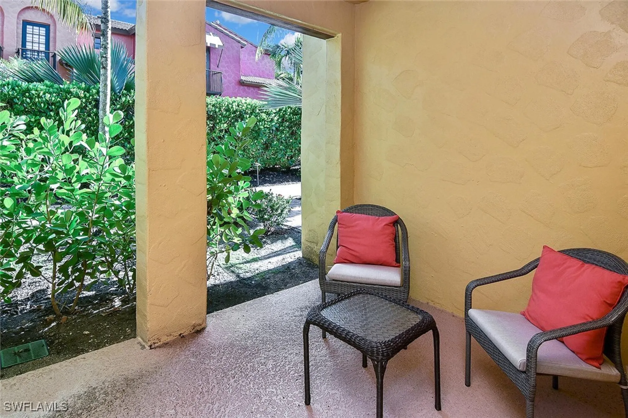 Property Slideshow image 7 of 50 | 8949 malibu st 303, Naples, FL, 34113