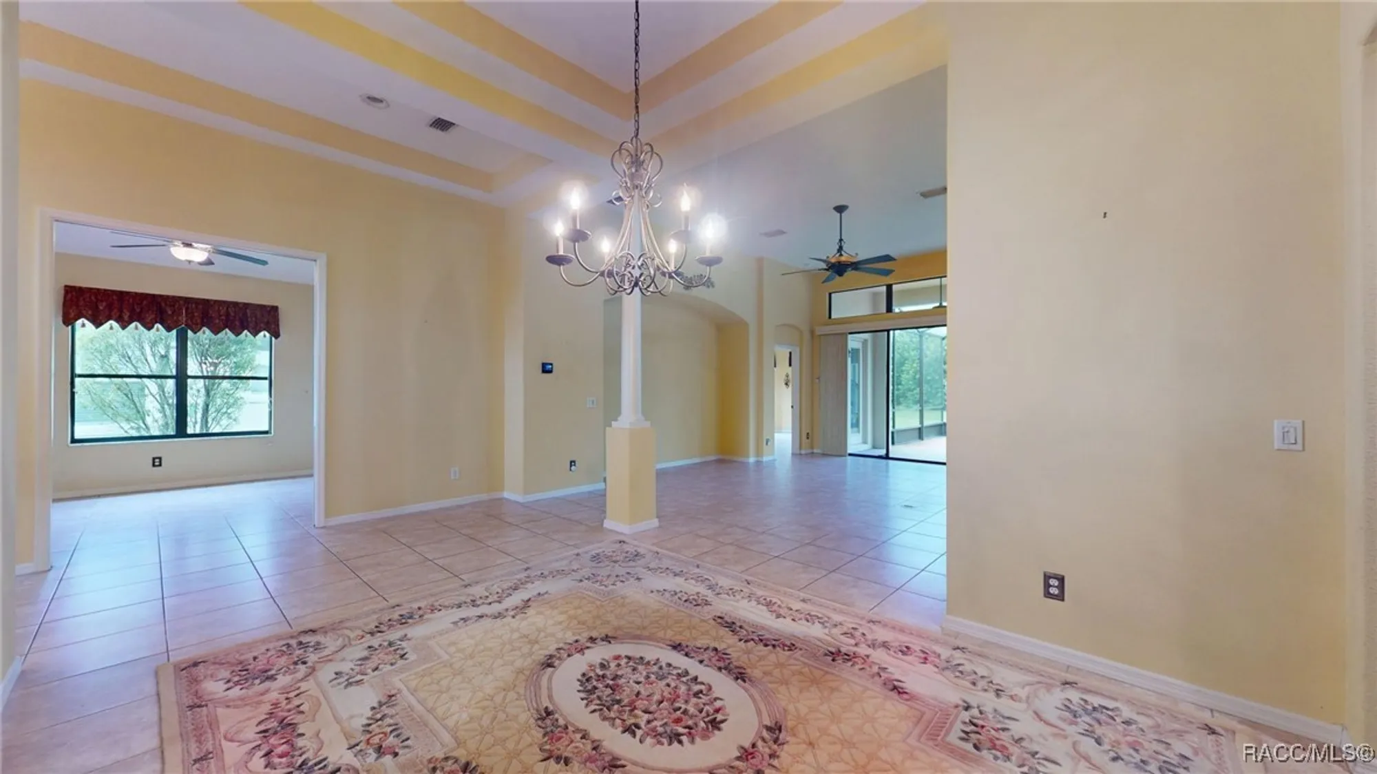Property Slideshow image 14 of 76 | 1299 w skyview crossing dr, Hernando, FL, 34442