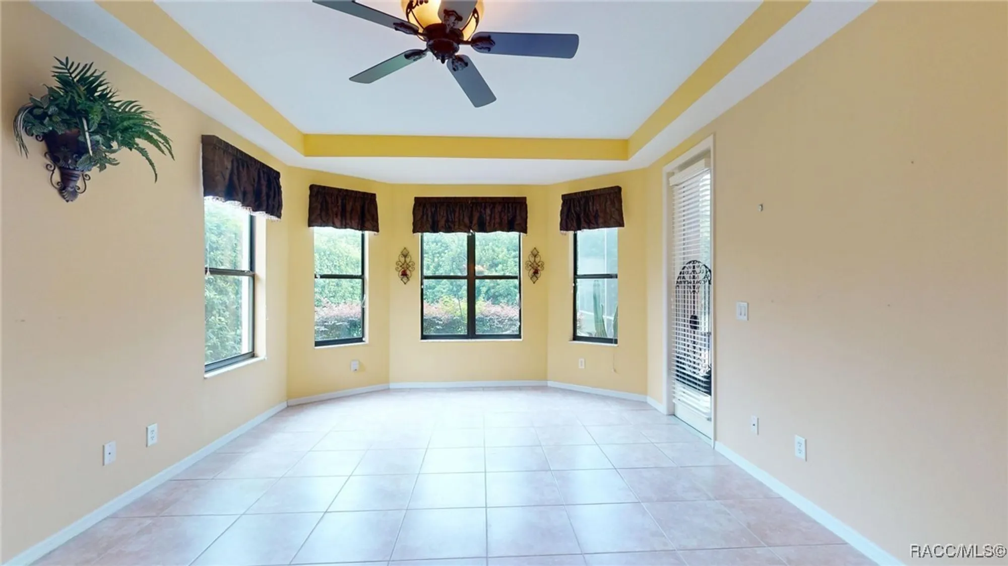 Property Slideshow image 27 of 76 | 1299 w skyview crossing dr, Hernando, FL, 34442