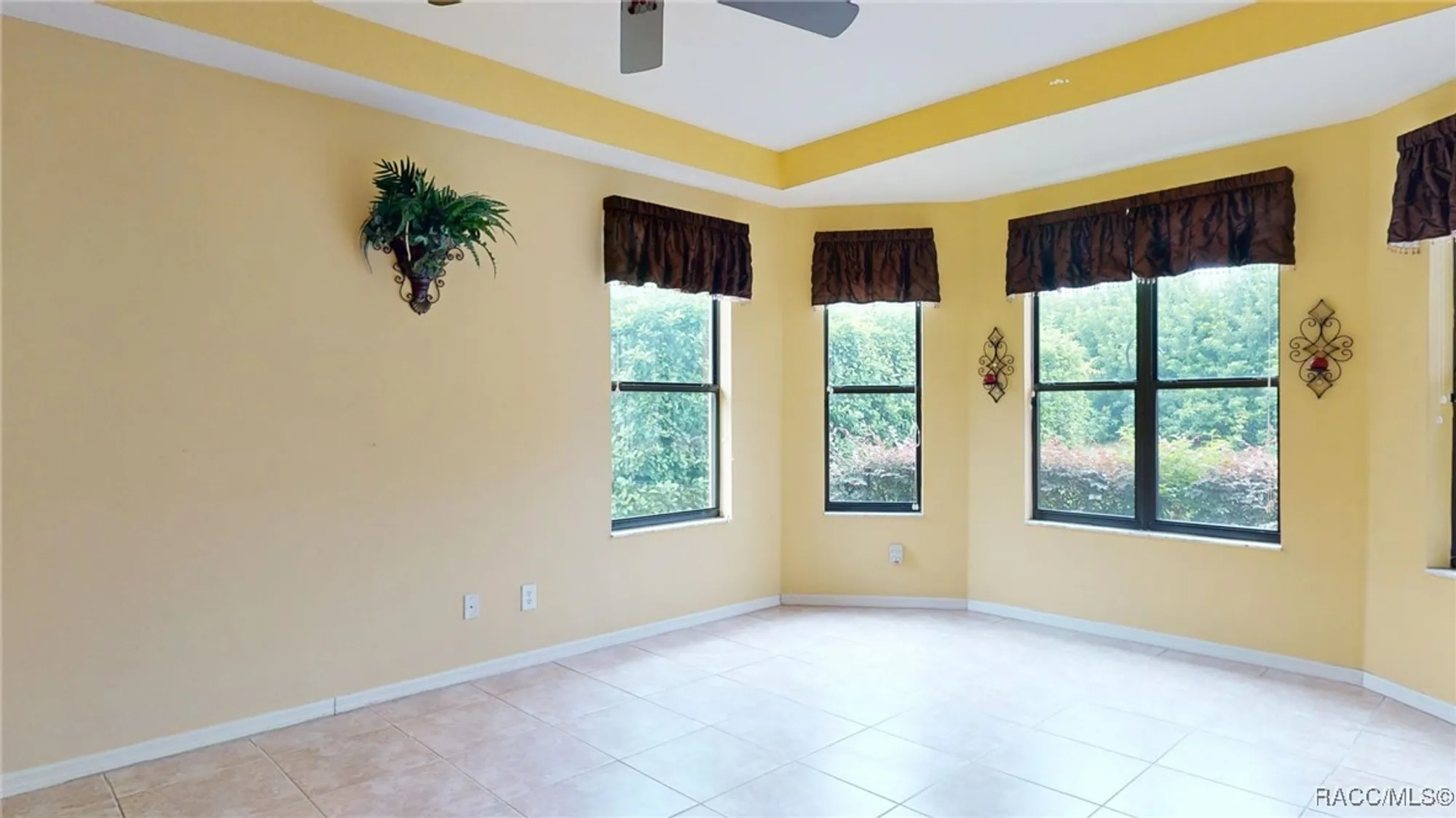 Property Slideshow image 20 of 76 | 1299 w skyview crossing dr, Hernando, FL, 34442