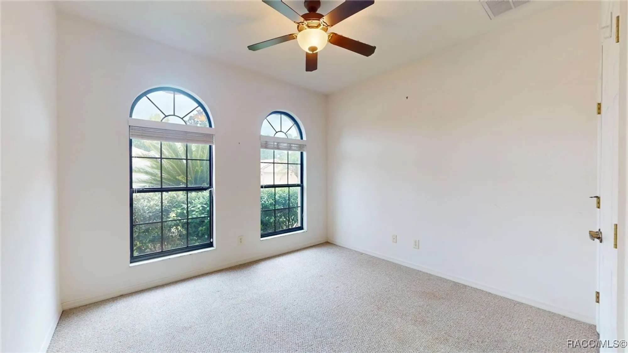 Property Slideshow image 32 of 76 | 1299 w skyview crossing dr, Hernando, FL, 34442