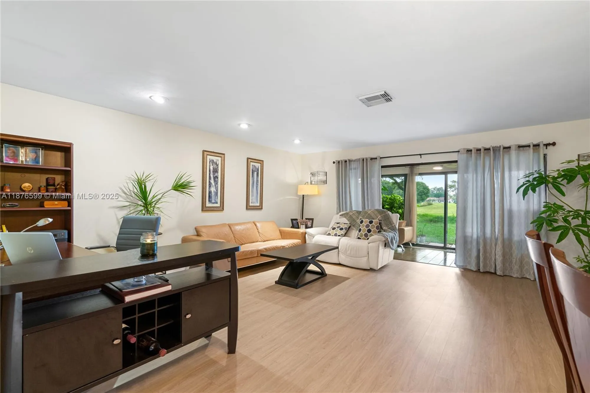 Property Slideshow image 16 of 49 | 9286 vista del lago g, Boca Raton, FL, 33428