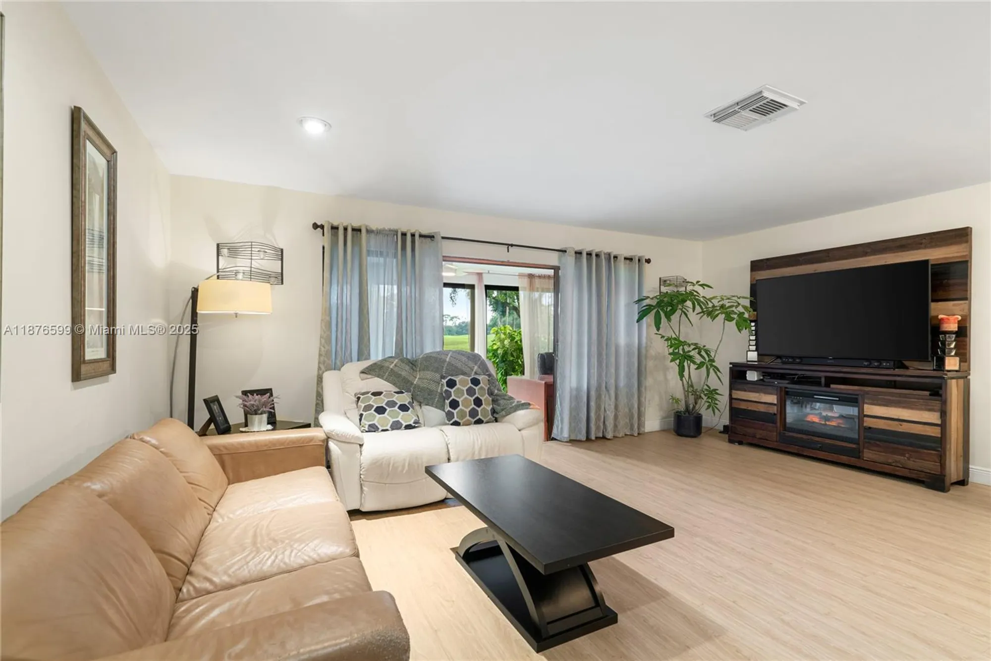 Property Slideshow image 17 of 49 | 9286 vista del lago g, Boca Raton, FL, 33428