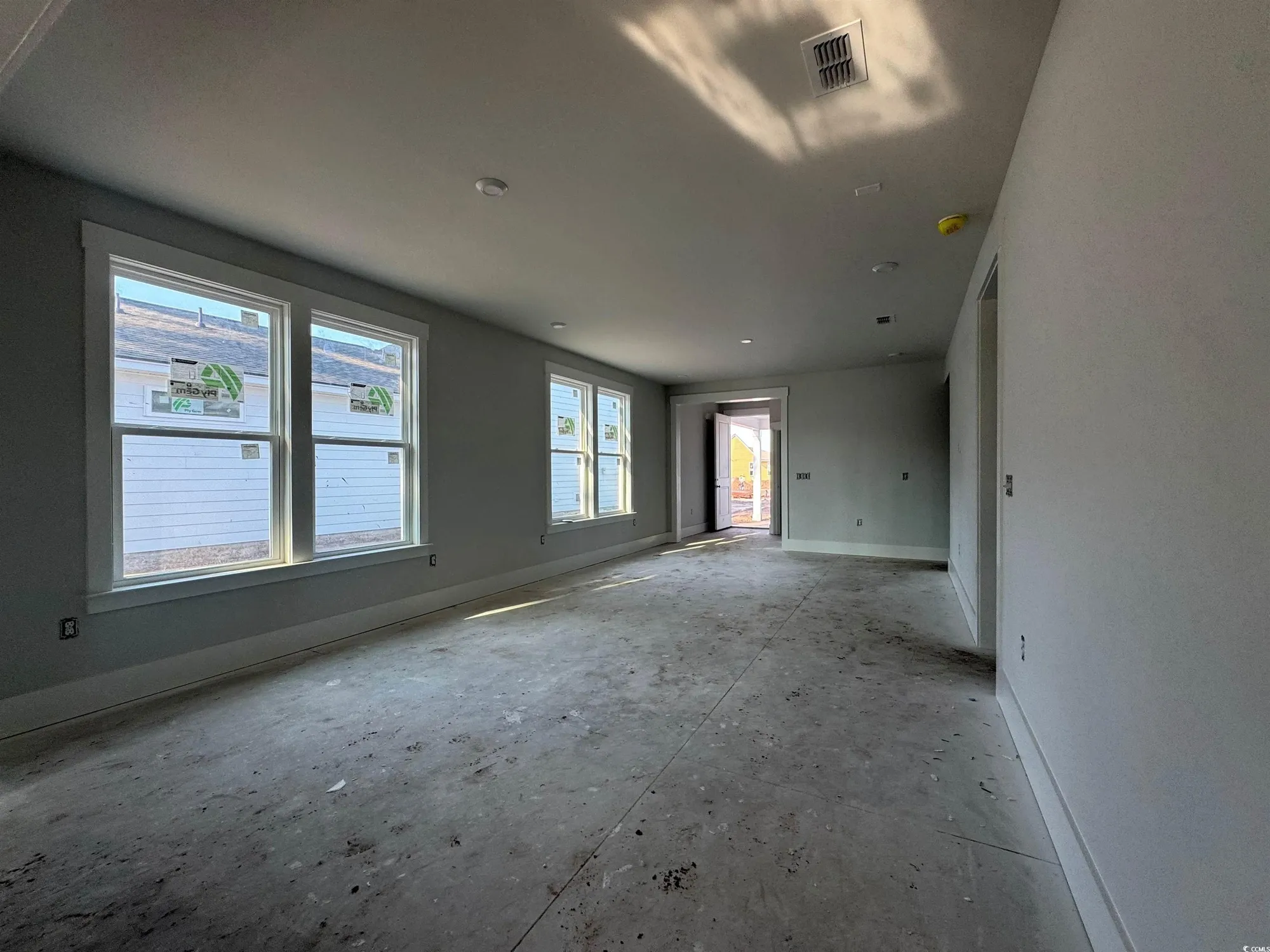 Property Slideshow image 7 of 40 | 1129 lady bird way, North Myrtle Beach, SC, 29582