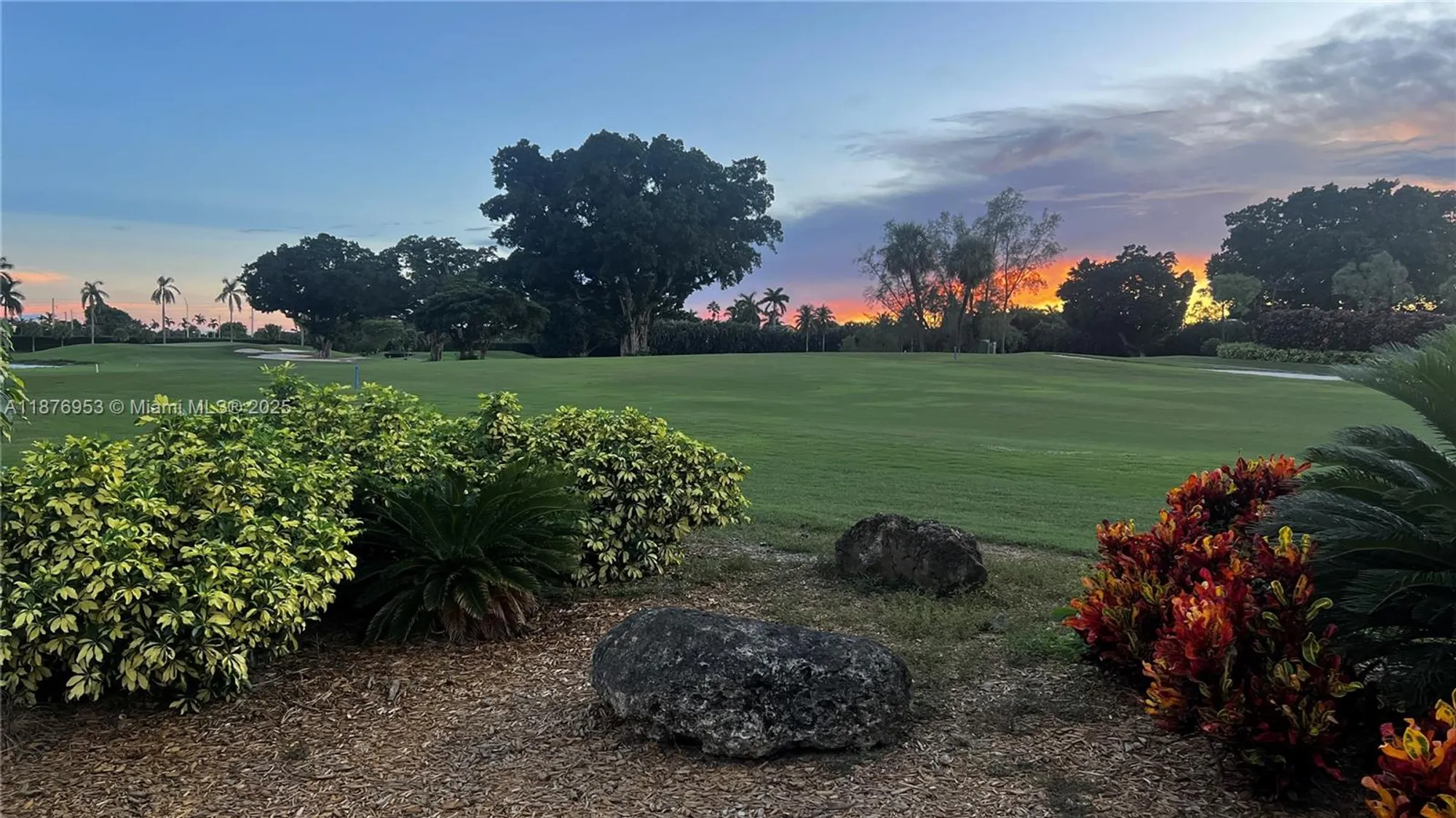 Property Slideshow image 24 of 42 | 671 s hollybrook dr 302, Pembroke Pines, FL, 33025