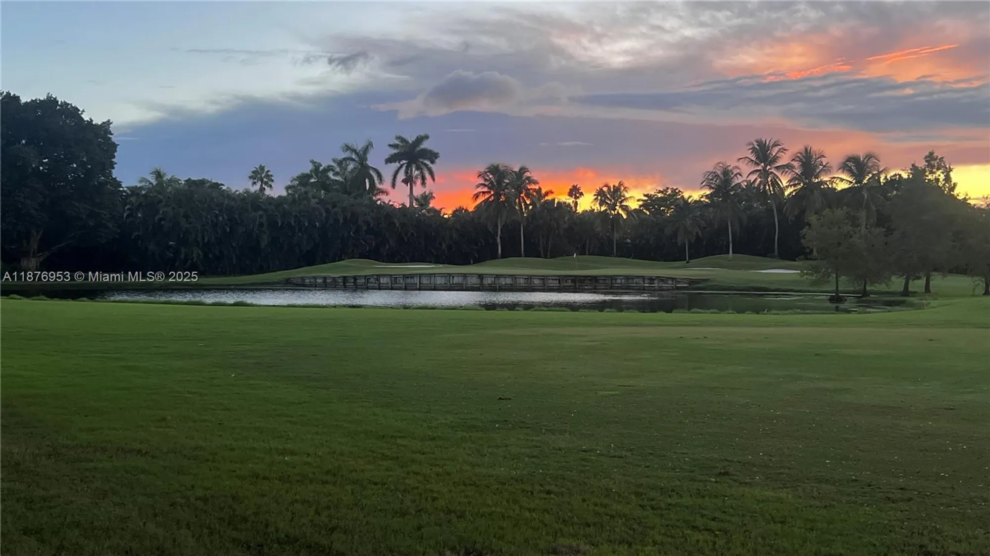 Property Slideshow image 21 of 42 | 671 s hollybrook dr 302, Pembroke Pines, FL, 33025