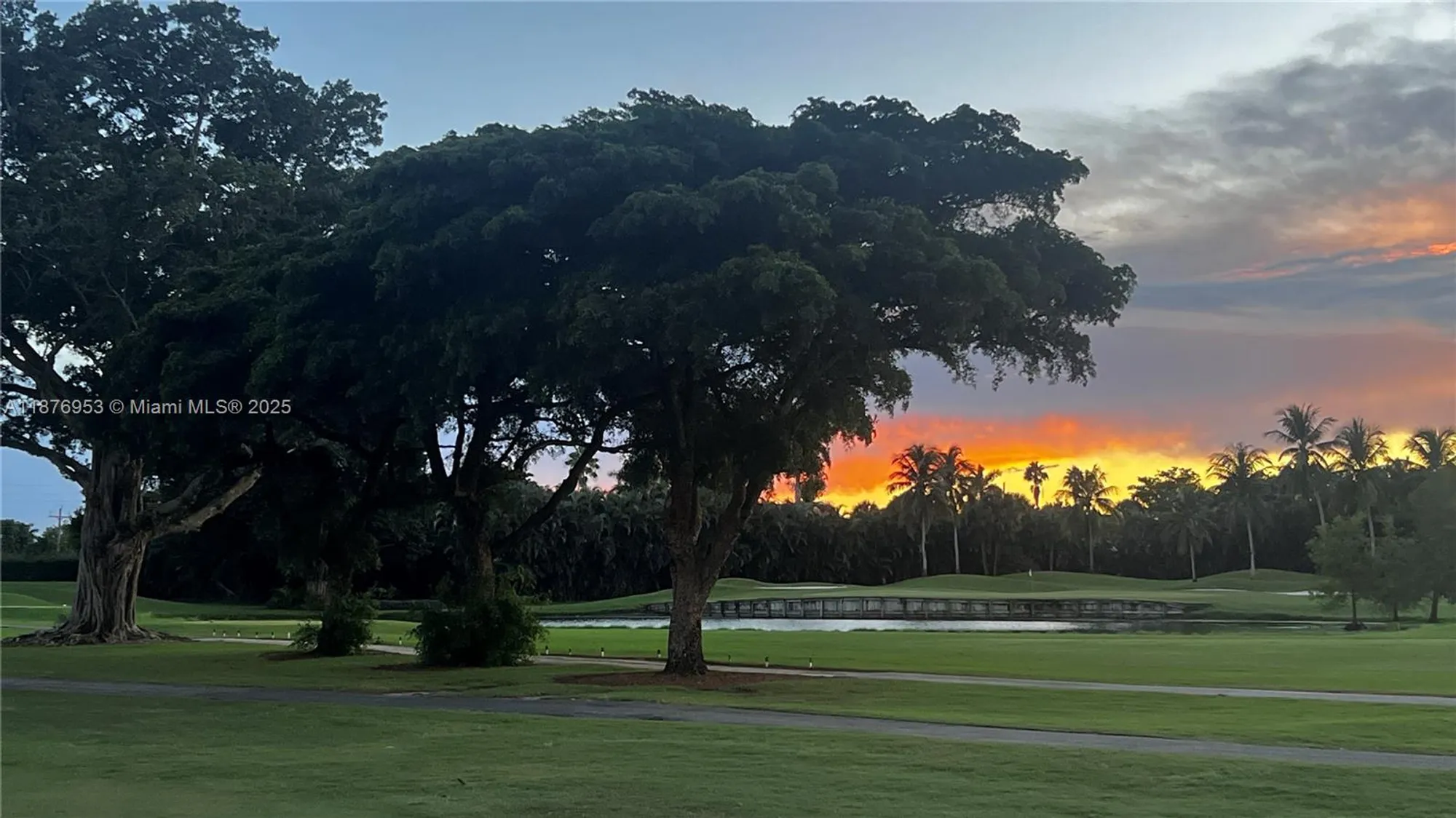 Property Slideshow image 22 of 42 | 671 s hollybrook dr 302, Pembroke Pines, FL, 33025