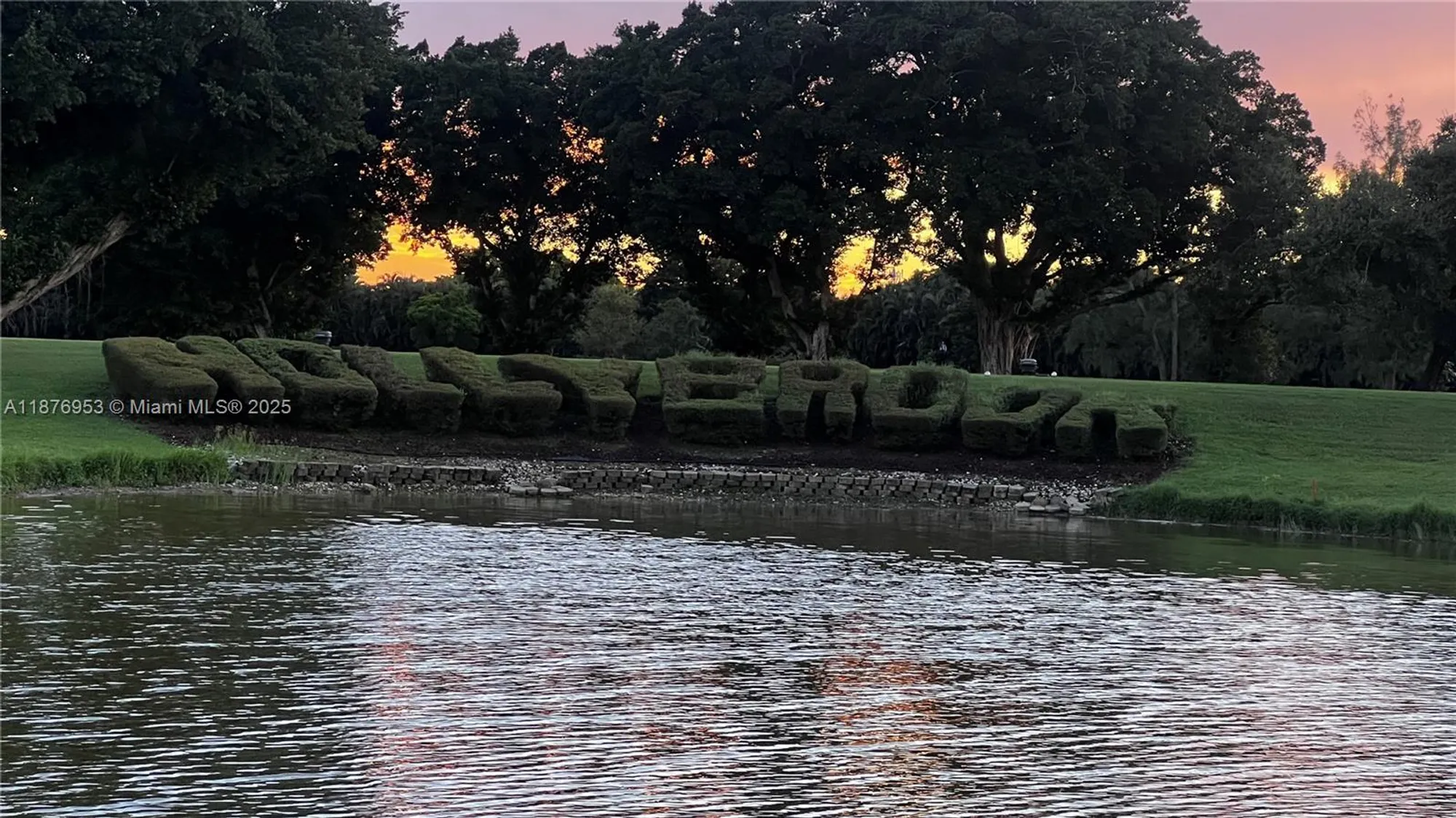 Property Slideshow image 31 of 42 | 671 s hollybrook dr 302, Pembroke Pines, FL, 33025