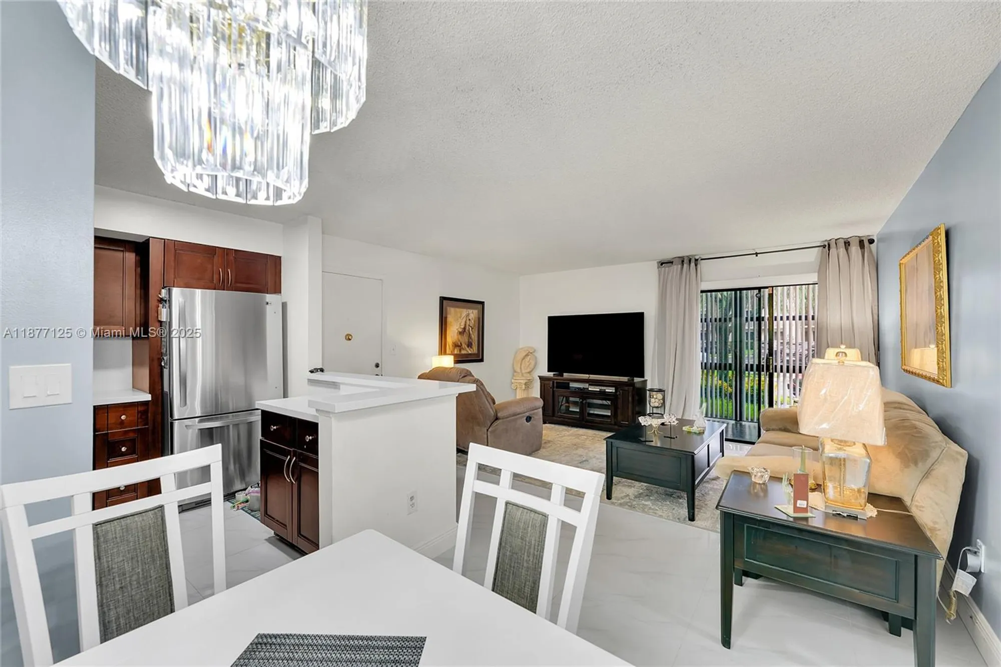 Property Slideshow image 10 of 23 | 10401 e clairmont cir # 109, Tamarac, FL, 33321