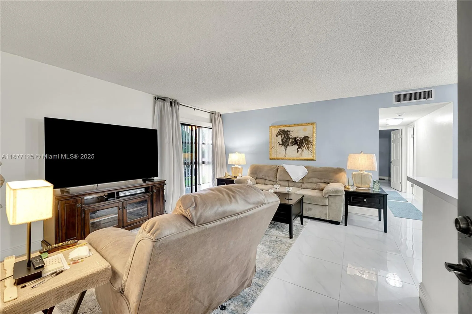 Property Slideshow image 11 of 23 | 10401 e clairmont cir # 109, Tamarac, FL, 33321