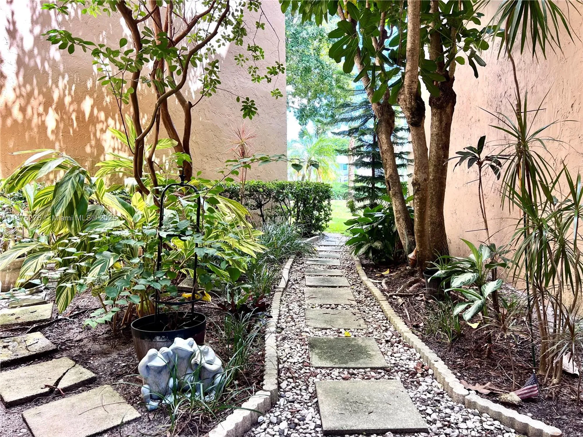 Property Slideshow image 26 of 47 | 4820 lucerne lakes blvd 207, Lake Worth, FL, 33467