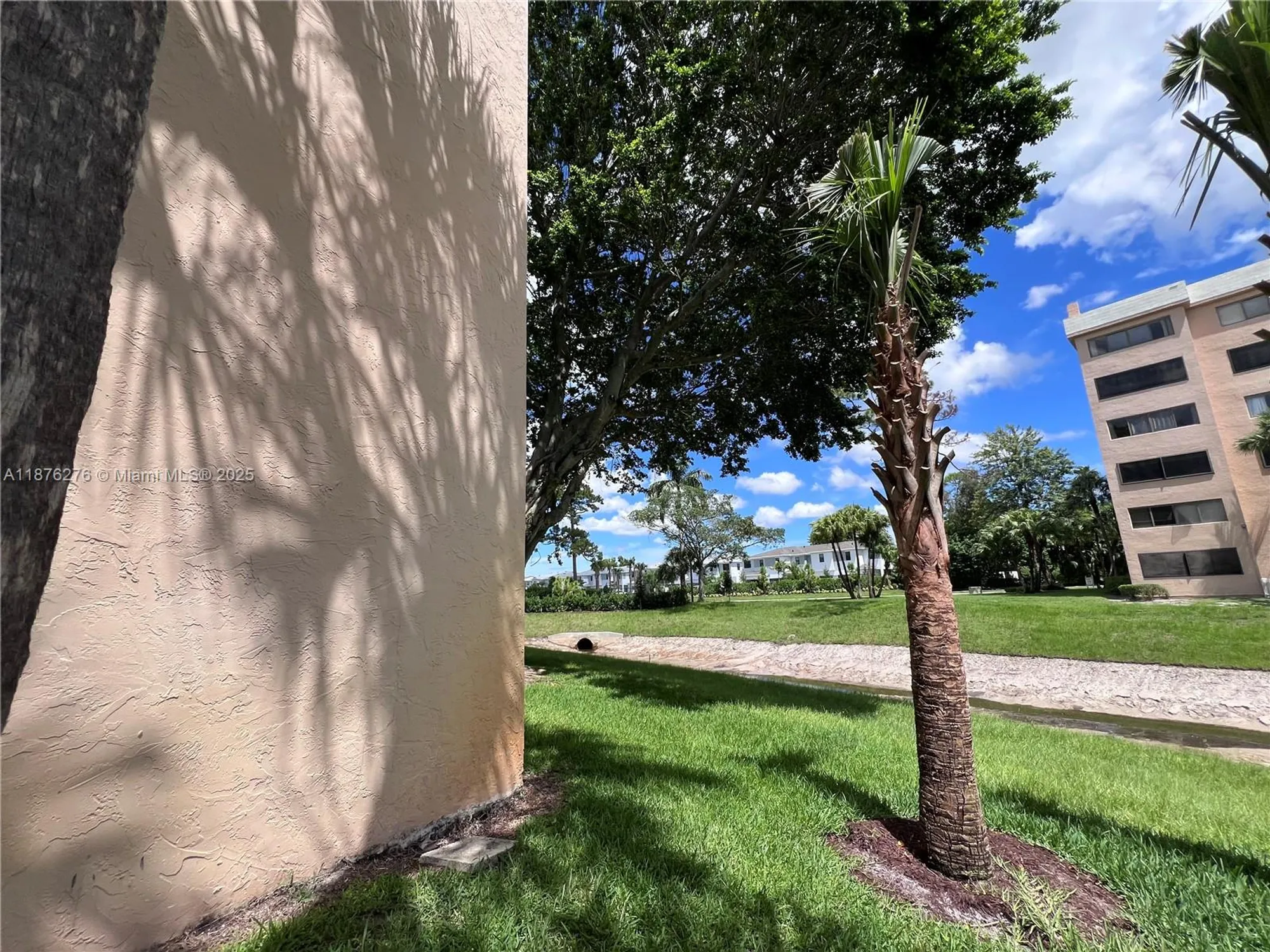 Property Slideshow image 32 of 47 | 4820 lucerne lakes blvd 207, Lake Worth, FL, 33467