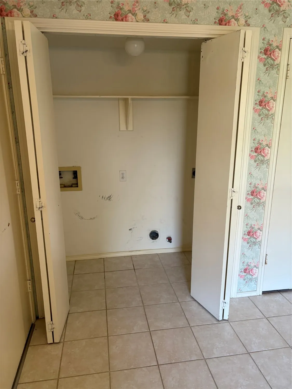 Property Slideshow image 14 of 28 | 3526 teakwood dr, Pearland, TX, 77584