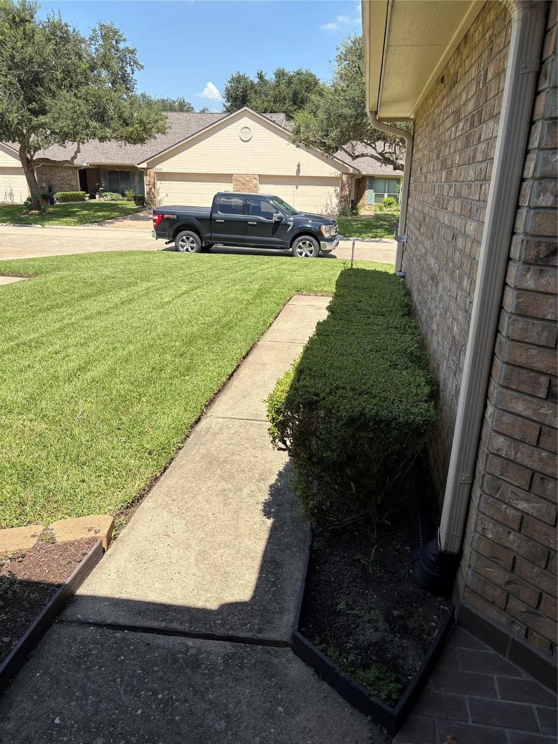 Property Slideshow image 11 of 28 | 3526 teakwood dr, Pearland, TX, 77584