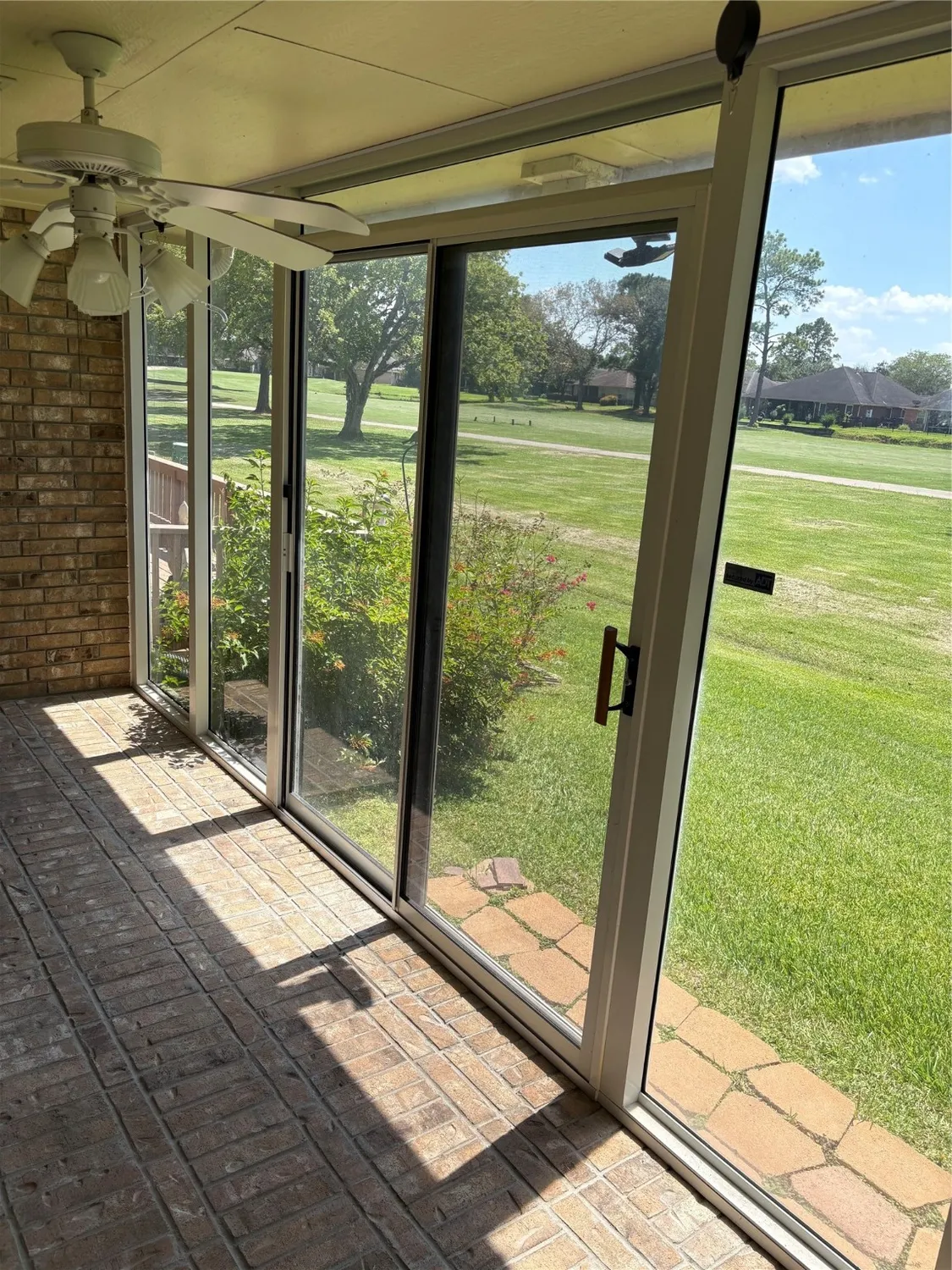 Property Slideshow image 22 of 28 | 3526 teakwood dr, Pearland, TX, 77584