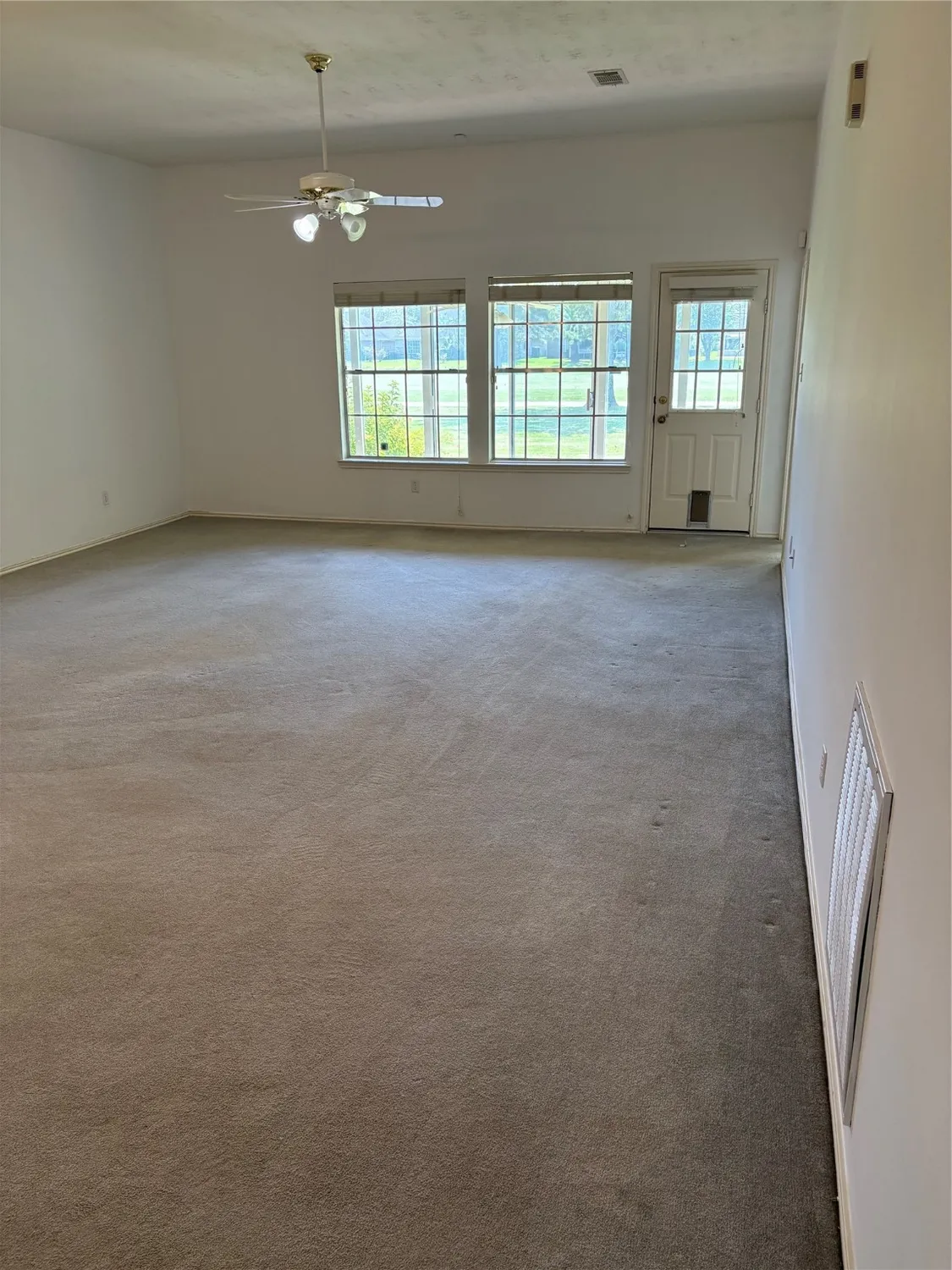 Property Slideshow image 3 of 28 | 3526 teakwood dr, Pearland, TX, 77584