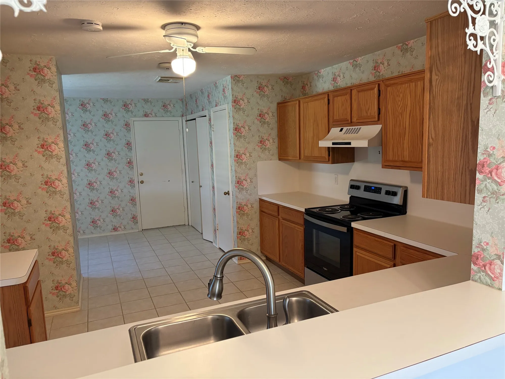 Property Slideshow image 5 of 28 | 3526 teakwood dr, Pearland, TX, 77584