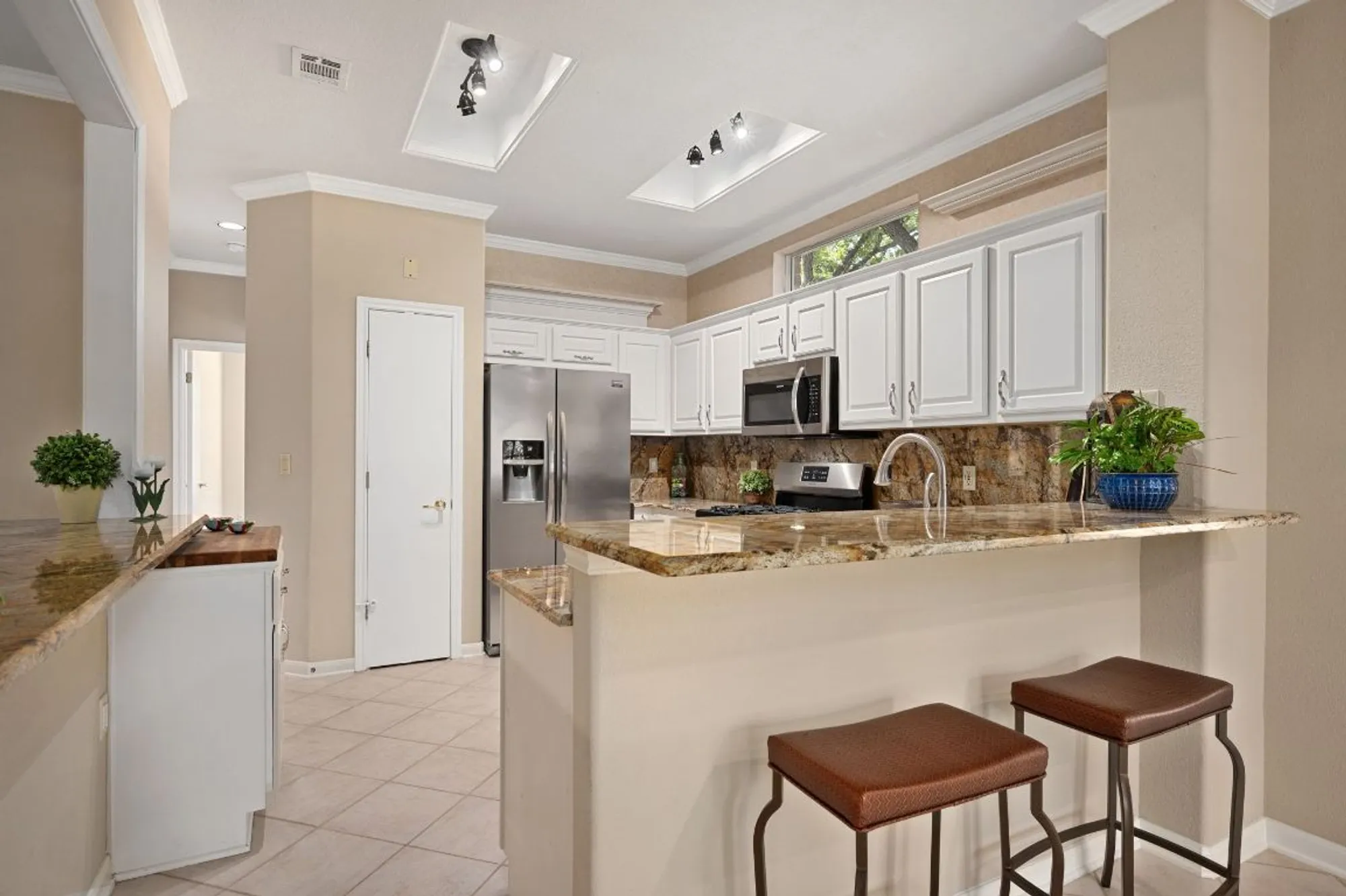 Property Slideshow image 18 of 40 | 110 old chisholm trl, Georgetown, TX, 78633