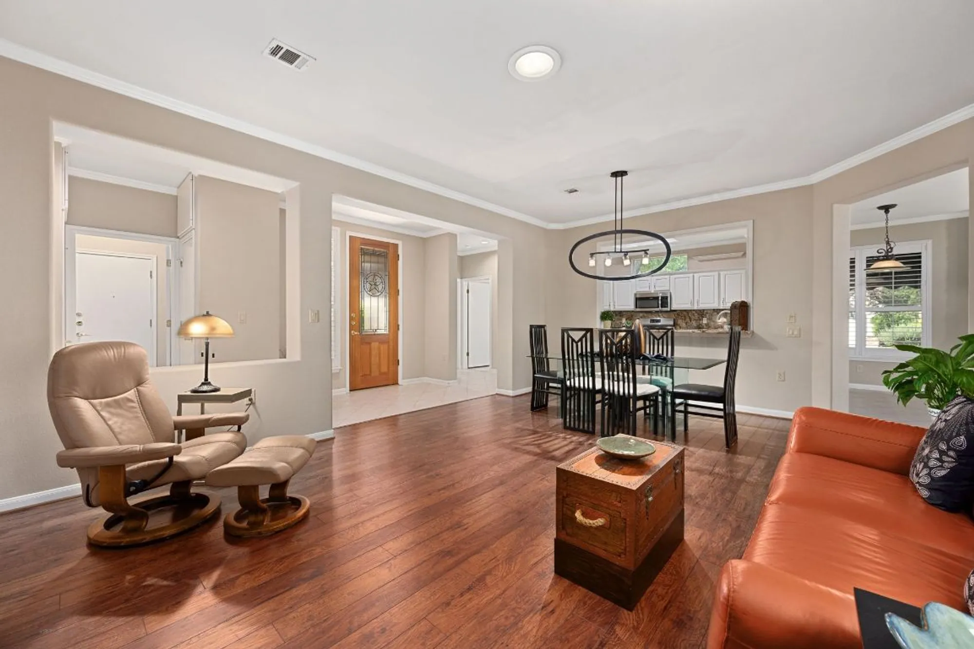 Property Slideshow image 12 of 40 | 110 old chisholm trl, Georgetown, TX, 78633