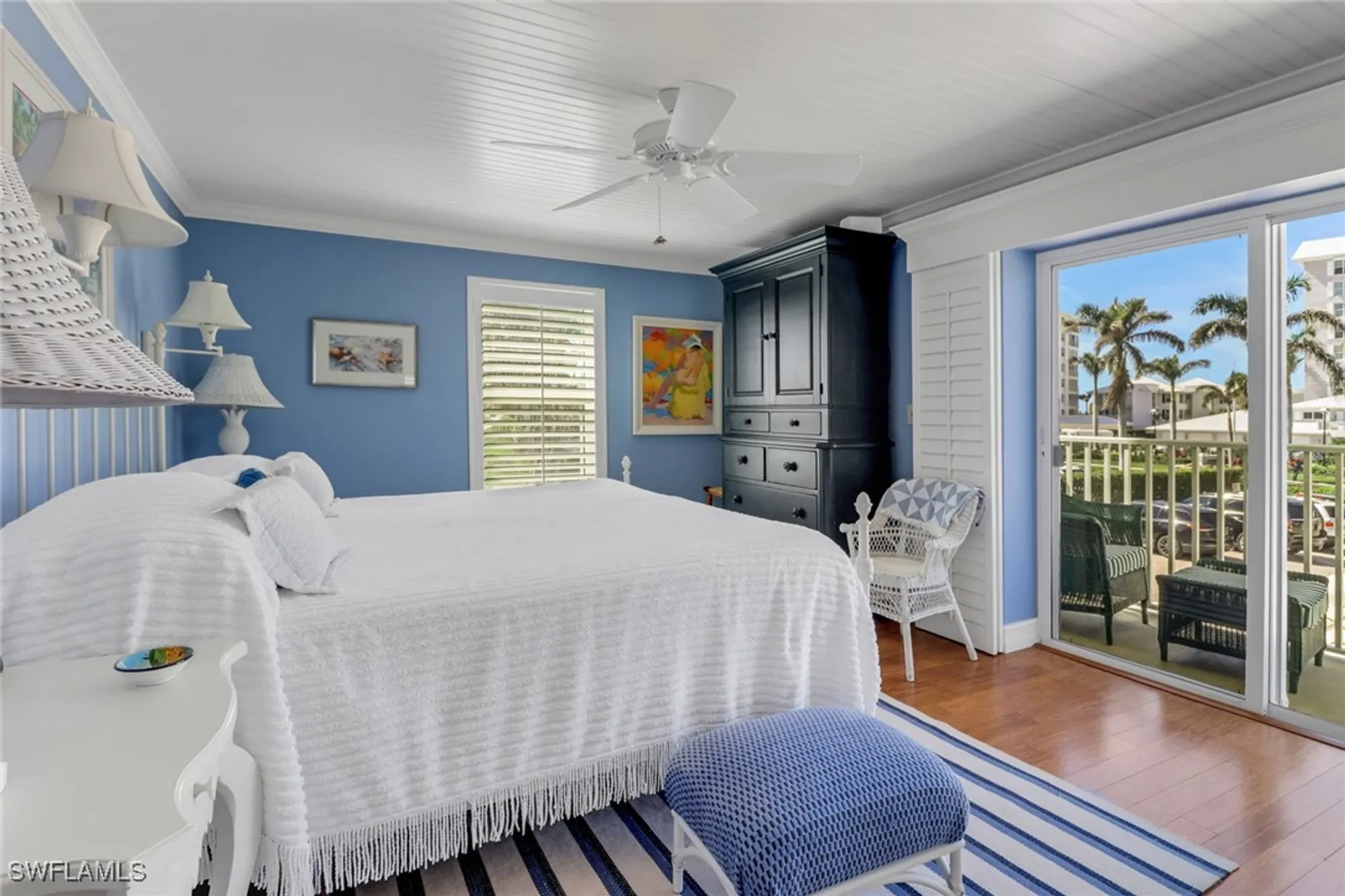 Property Slideshow image 10 of 23 | 2850 gulf shore blvd 203, Naples, FL, 34103