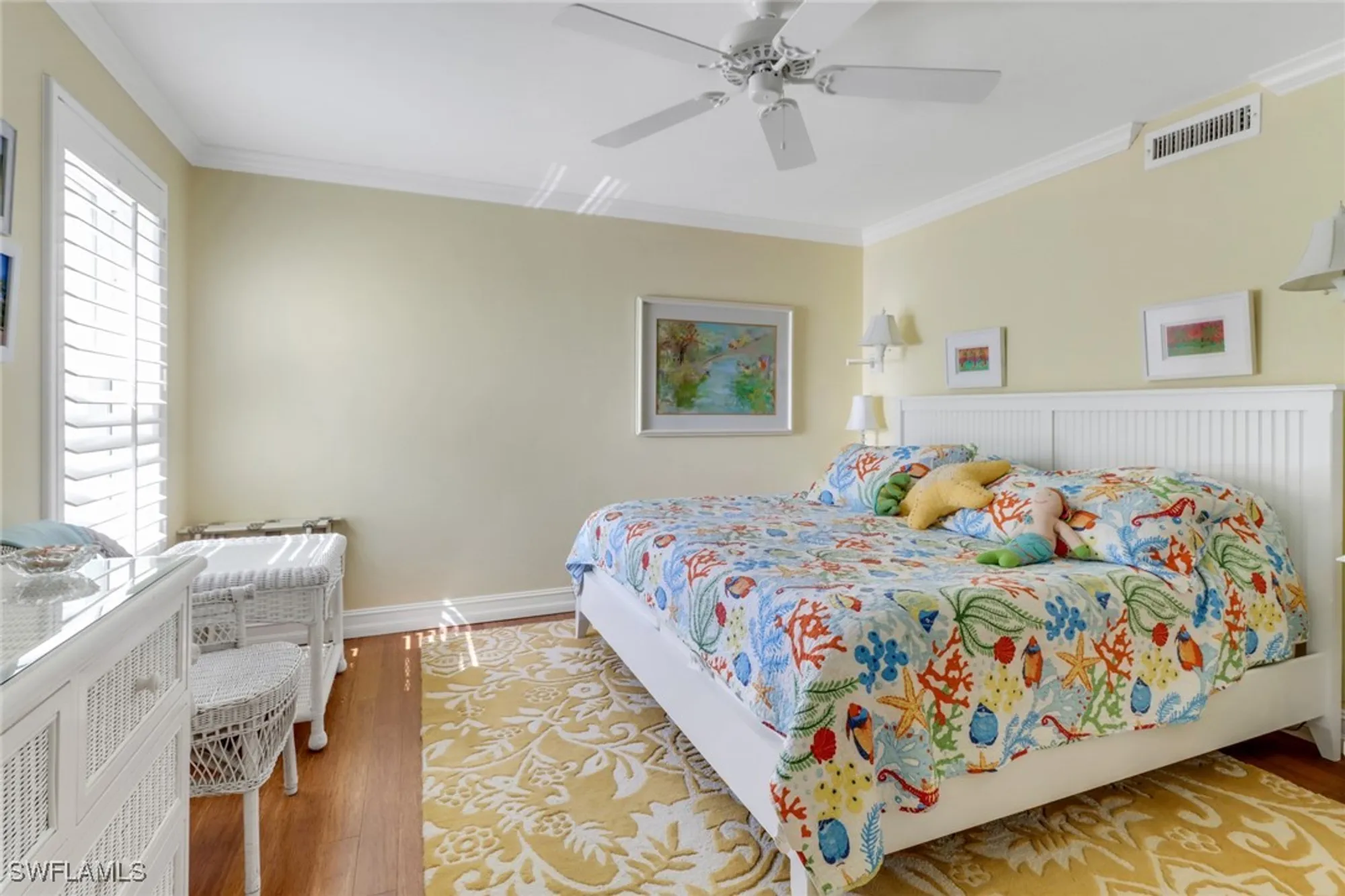 Property Slideshow image 12 of 23 | 2850 gulf shore blvd 203, Naples, FL, 34103