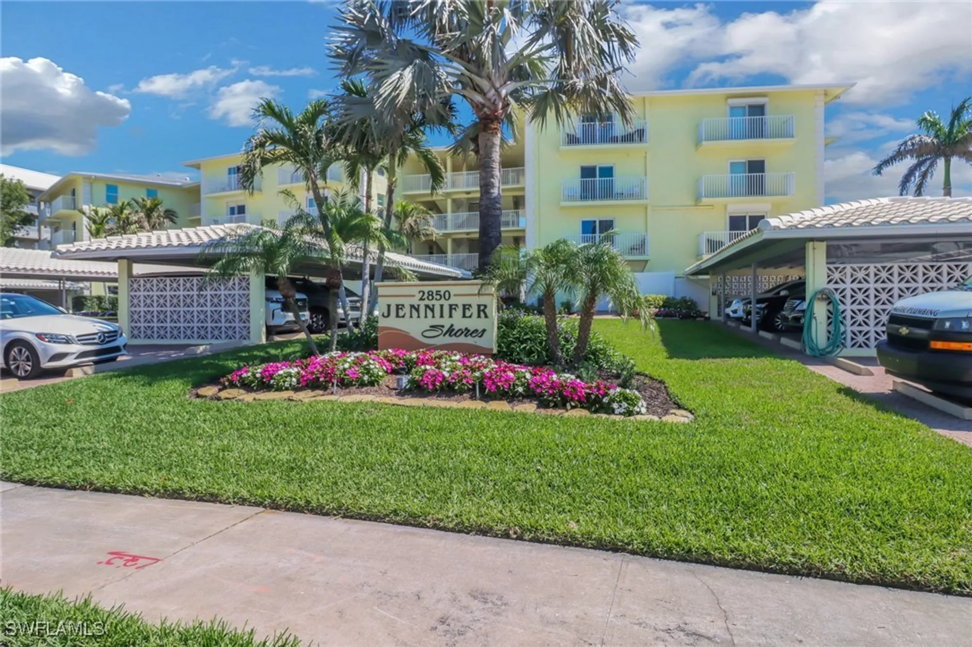 Property Slideshow image 2 of 23 | 2850 gulf shore blvd 203, Naples, FL, 34103