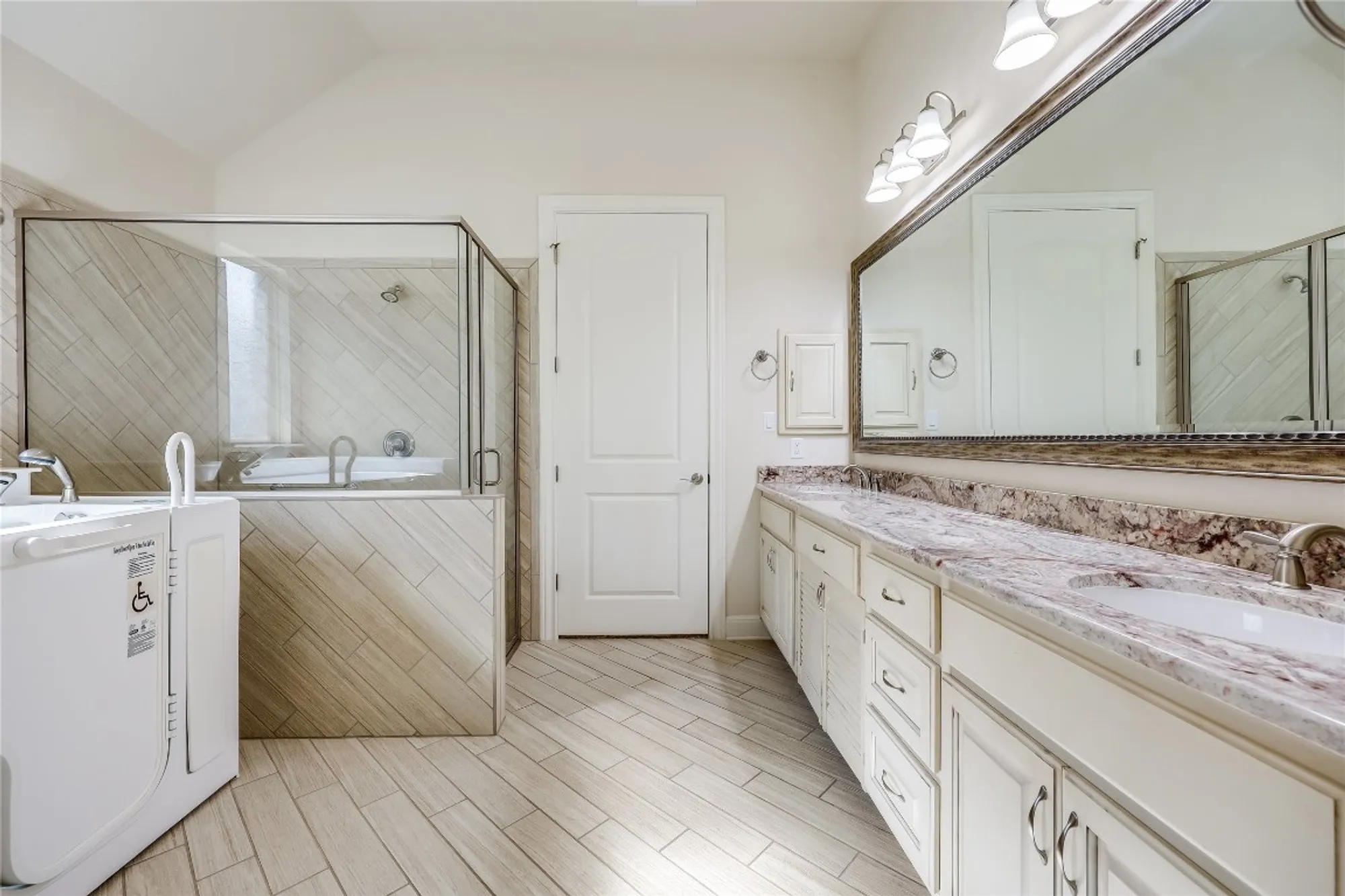 Property Slideshow image 25 of 40 | 3233 veneto way, Round Rock, TX, 78665