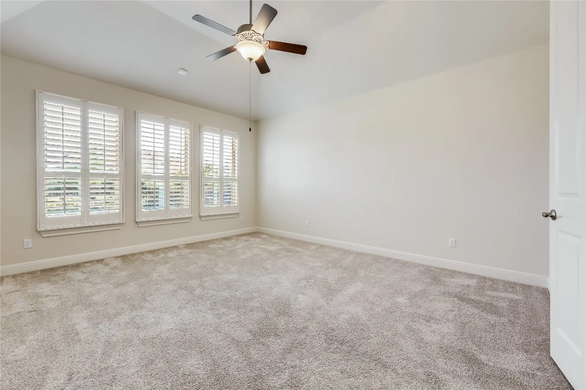 Property Slideshow image 22 of 40 | 3233 veneto way, Round Rock, TX, 78665