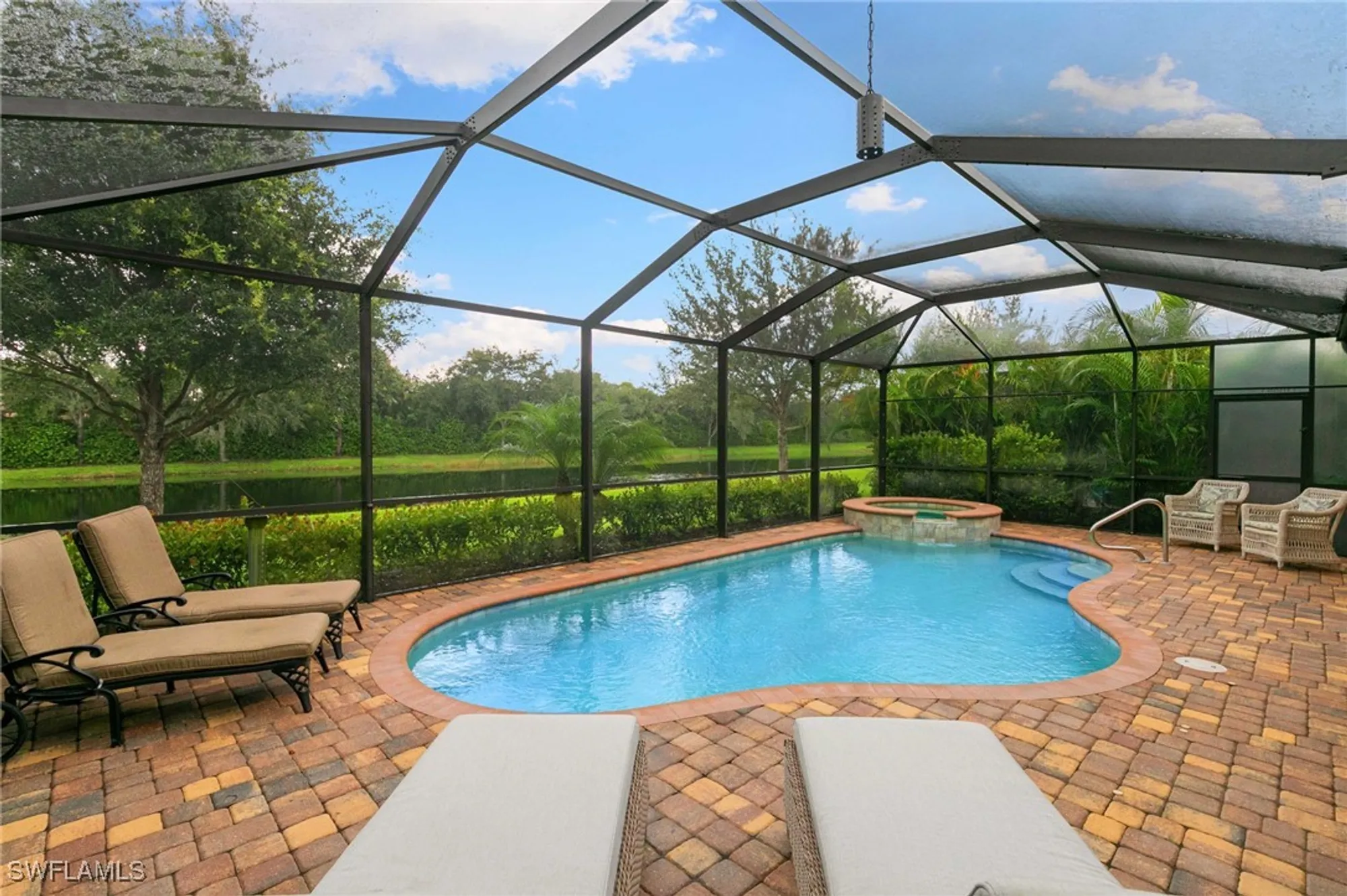 Property Slideshow image 36 of 48 | 2862 aviamar cir, Naples, FL, 34114
