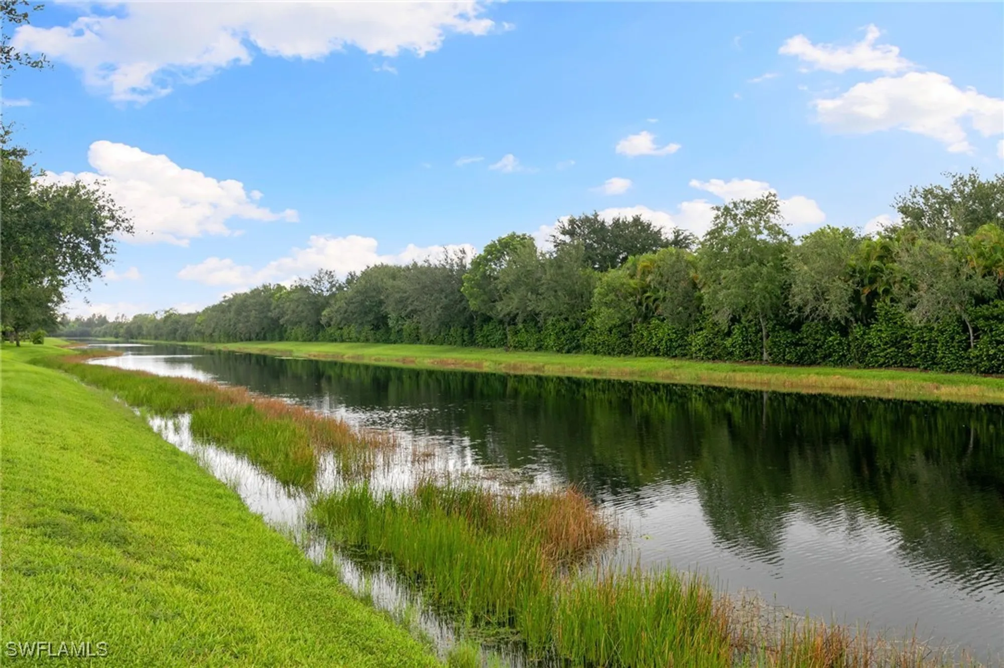 Property Slideshow image 39 of 48 | 2862 aviamar cir, Naples, FL, 34114