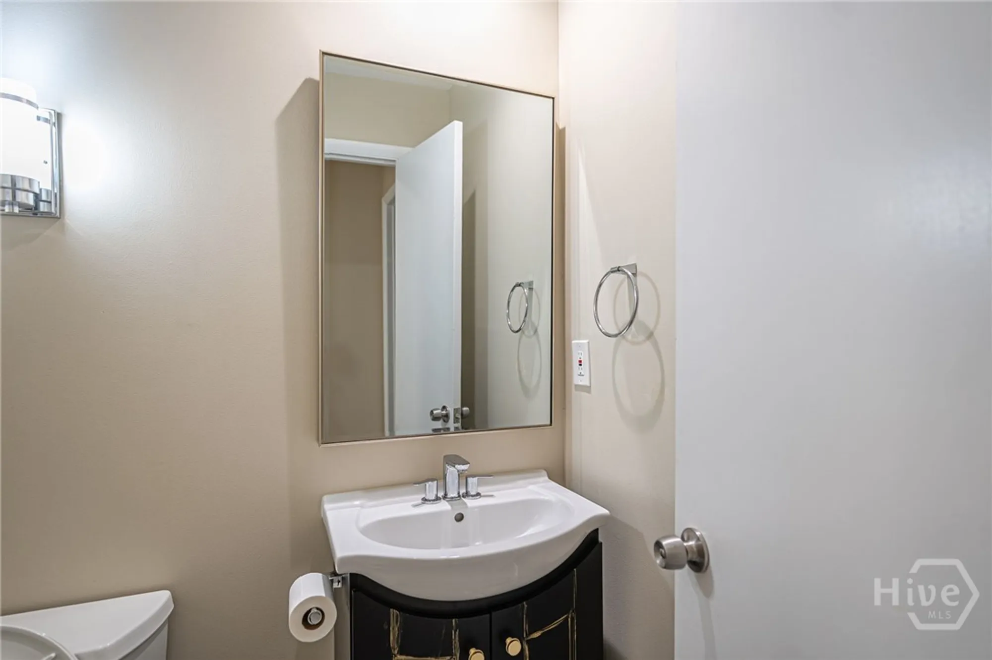 Property Slideshow image 12 of 26 | 65 dame kathryn dr, Savannah, GA, 31411