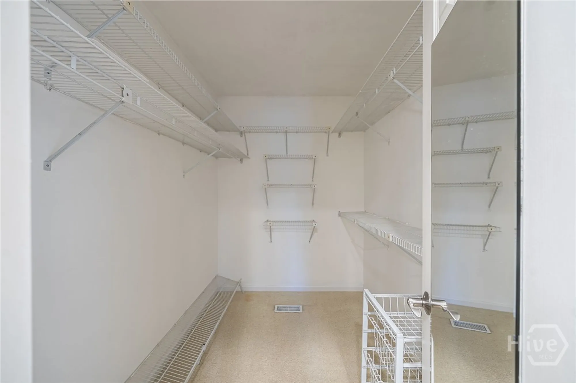 Property Slideshow image 22 of 35 | 1 marsh rabbit ln, Savannah, GA, 31411