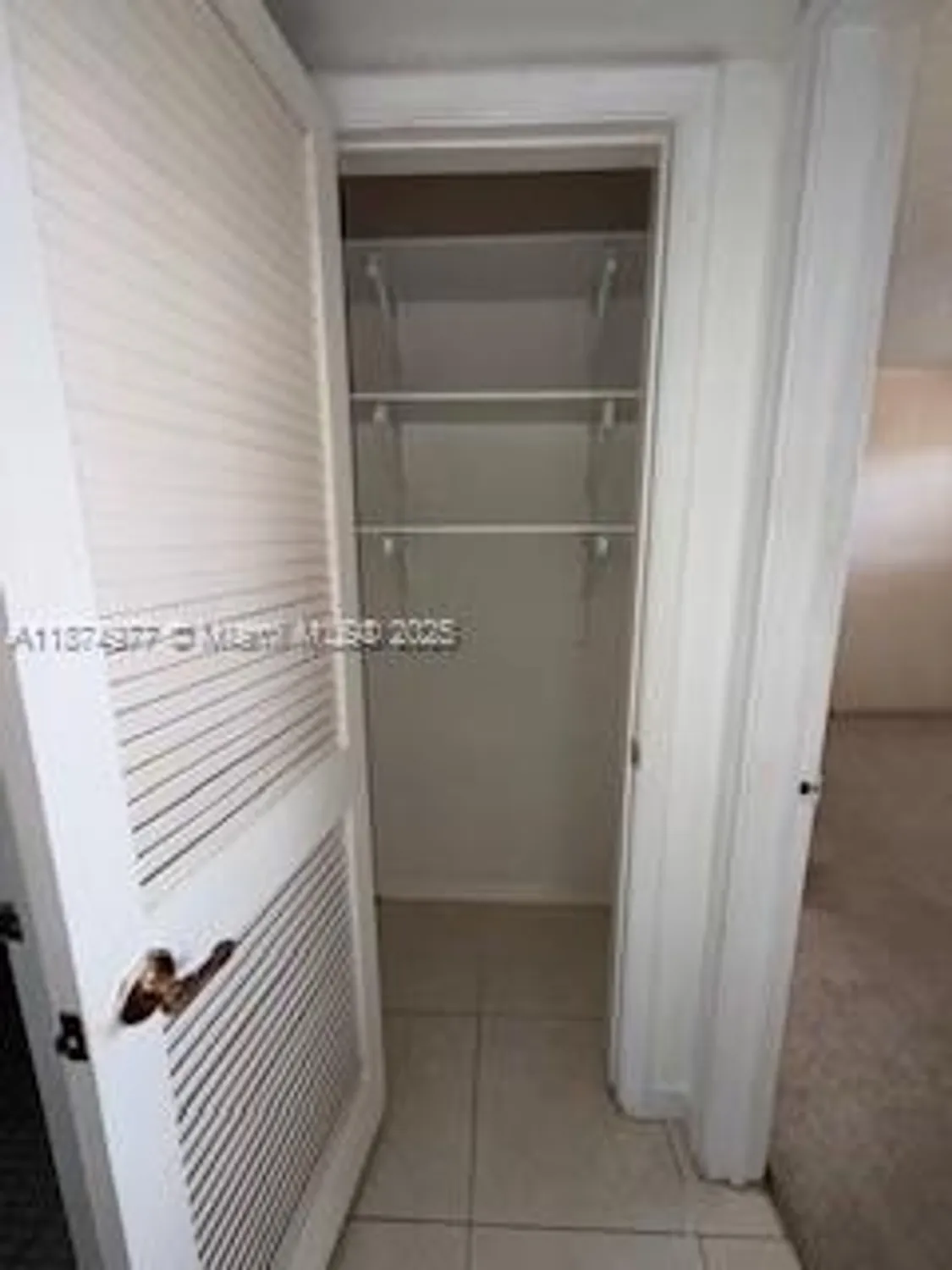 Property Slideshow image 14 of 17 | 300 s hollybrook dr 203, Pembroke Pines, FL, 33025