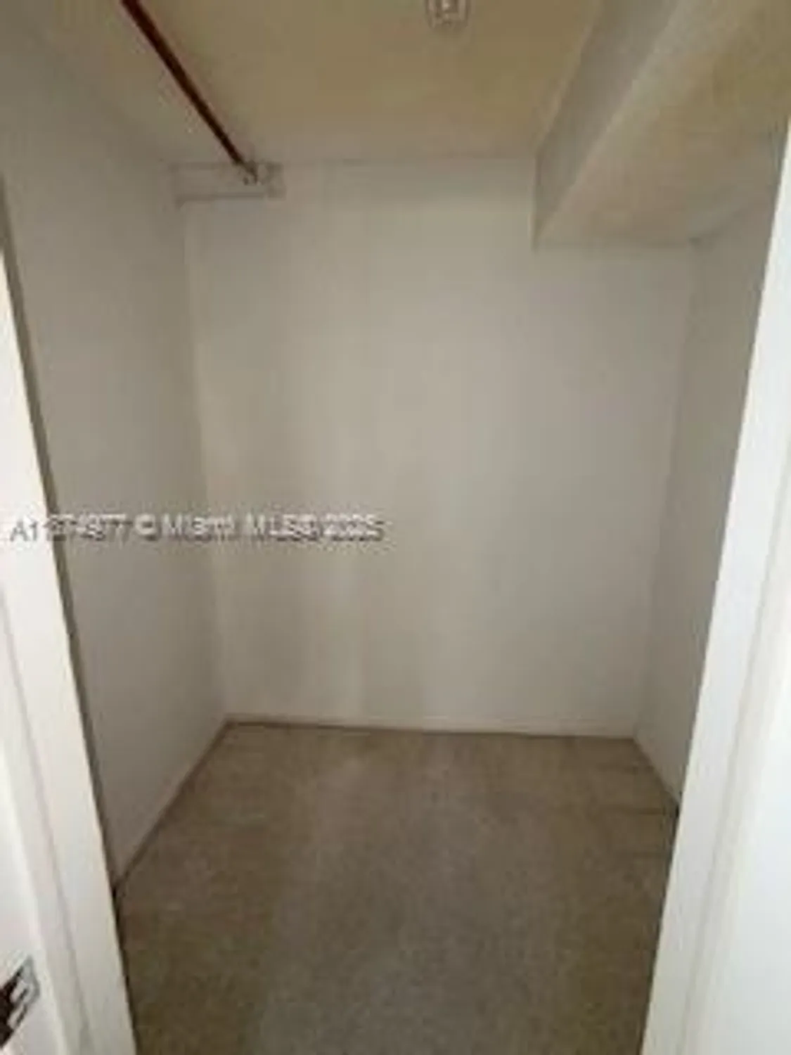 Property Slideshow image 10 of 17 | 300 s hollybrook dr 203, Pembroke Pines, FL, 33025