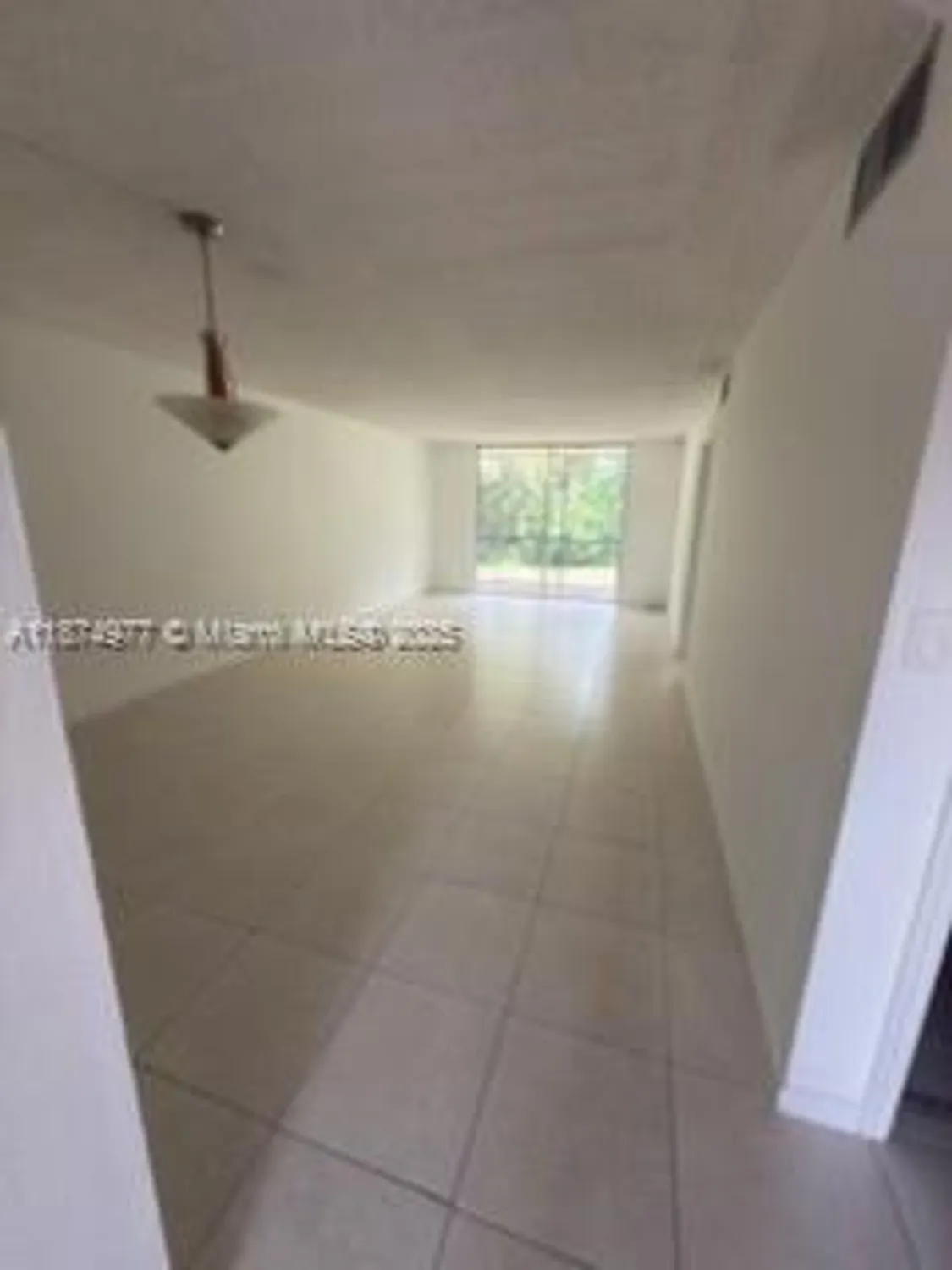 Property Slideshow image 7 of 17 | 300 s hollybrook dr 203, Pembroke Pines, FL, 33025