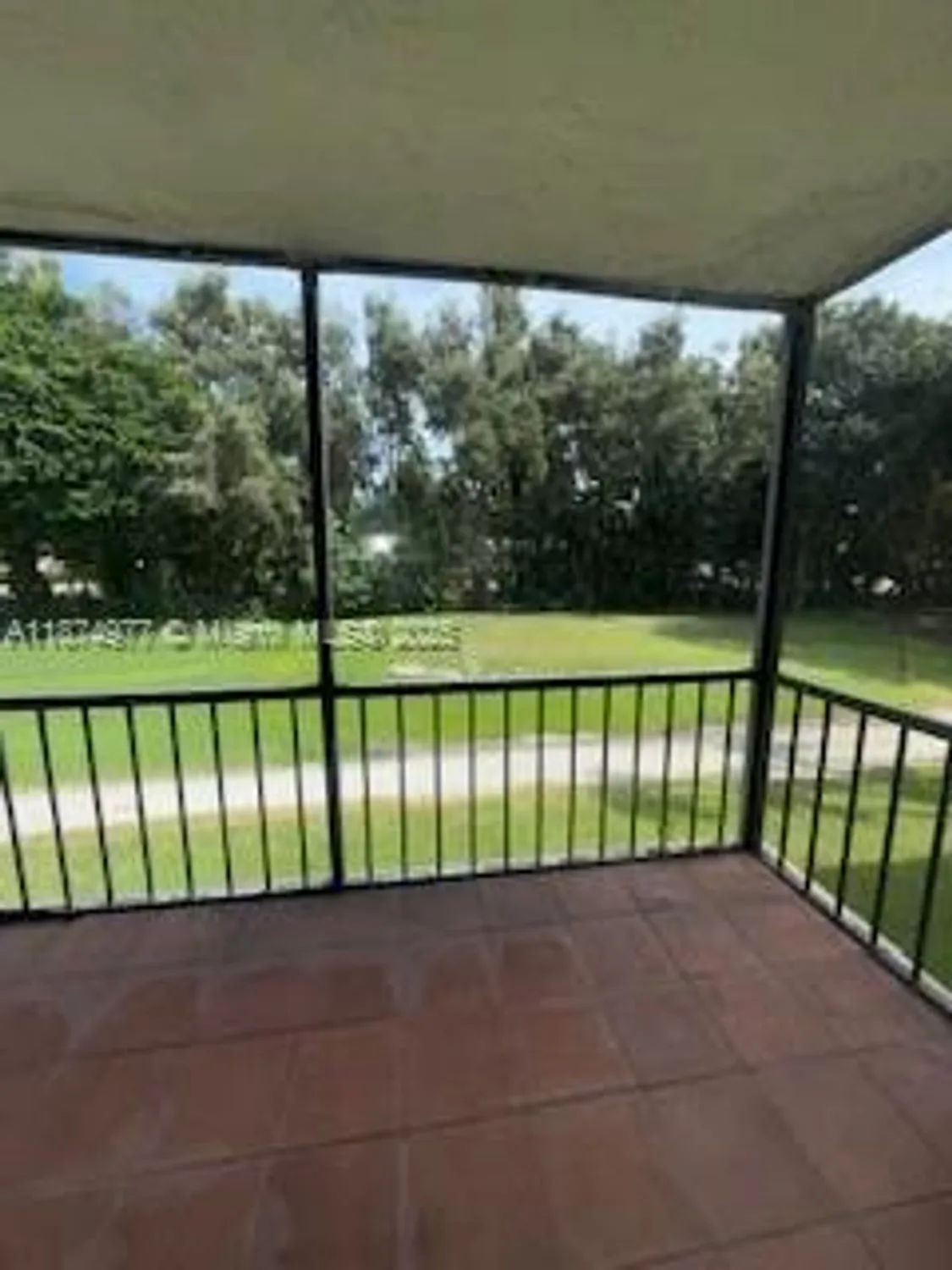 Property Slideshow image 9 of 17 | 300 s hollybrook dr 203, Pembroke Pines, FL, 33025