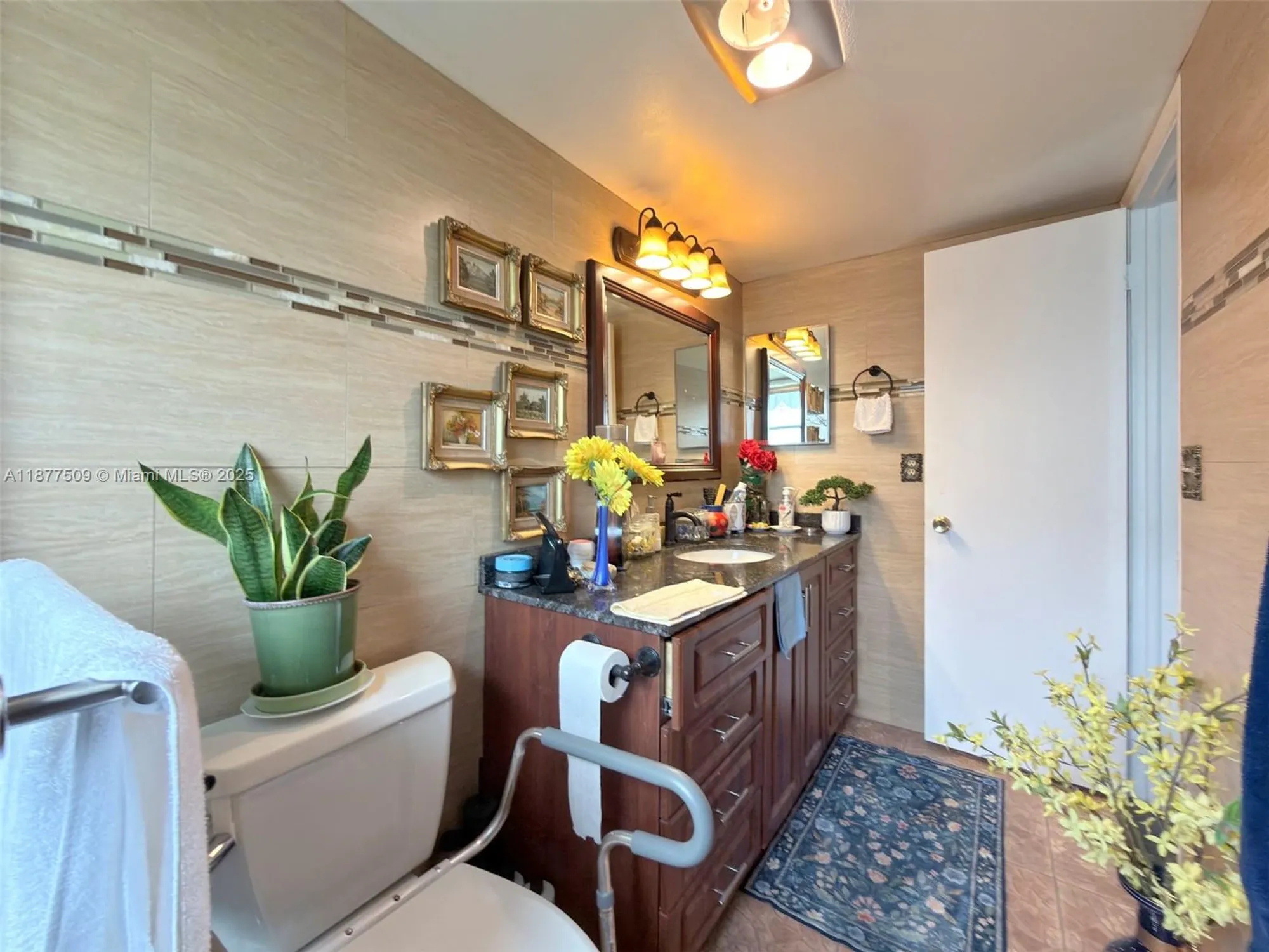 Property Slideshow image 17 of 30 | 4740 nw 21st st 207, Lauderhill, FL, 33313