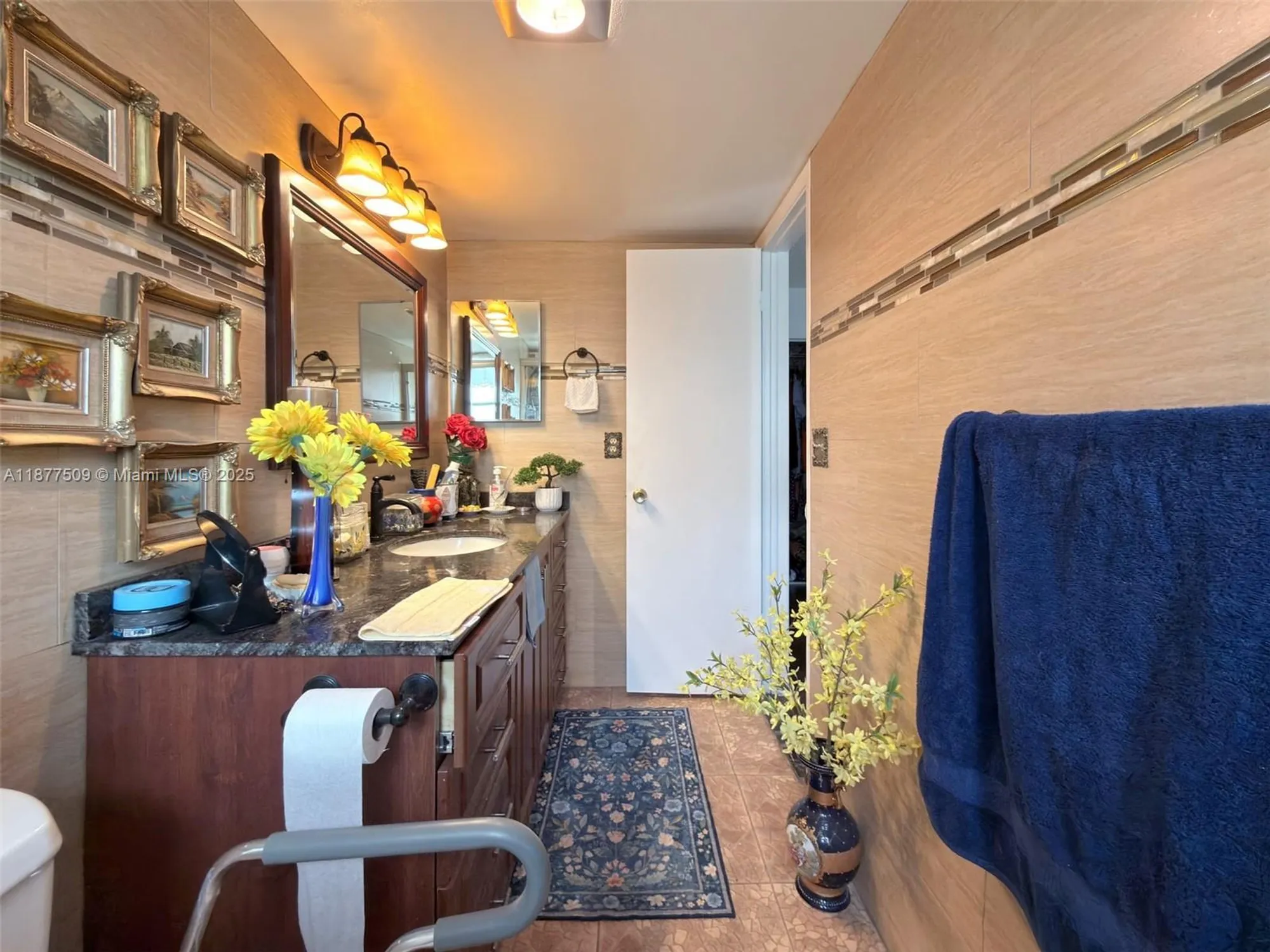 Property Slideshow image 18 of 30 | 4740 nw 21st st 207, Lauderhill, FL, 33313