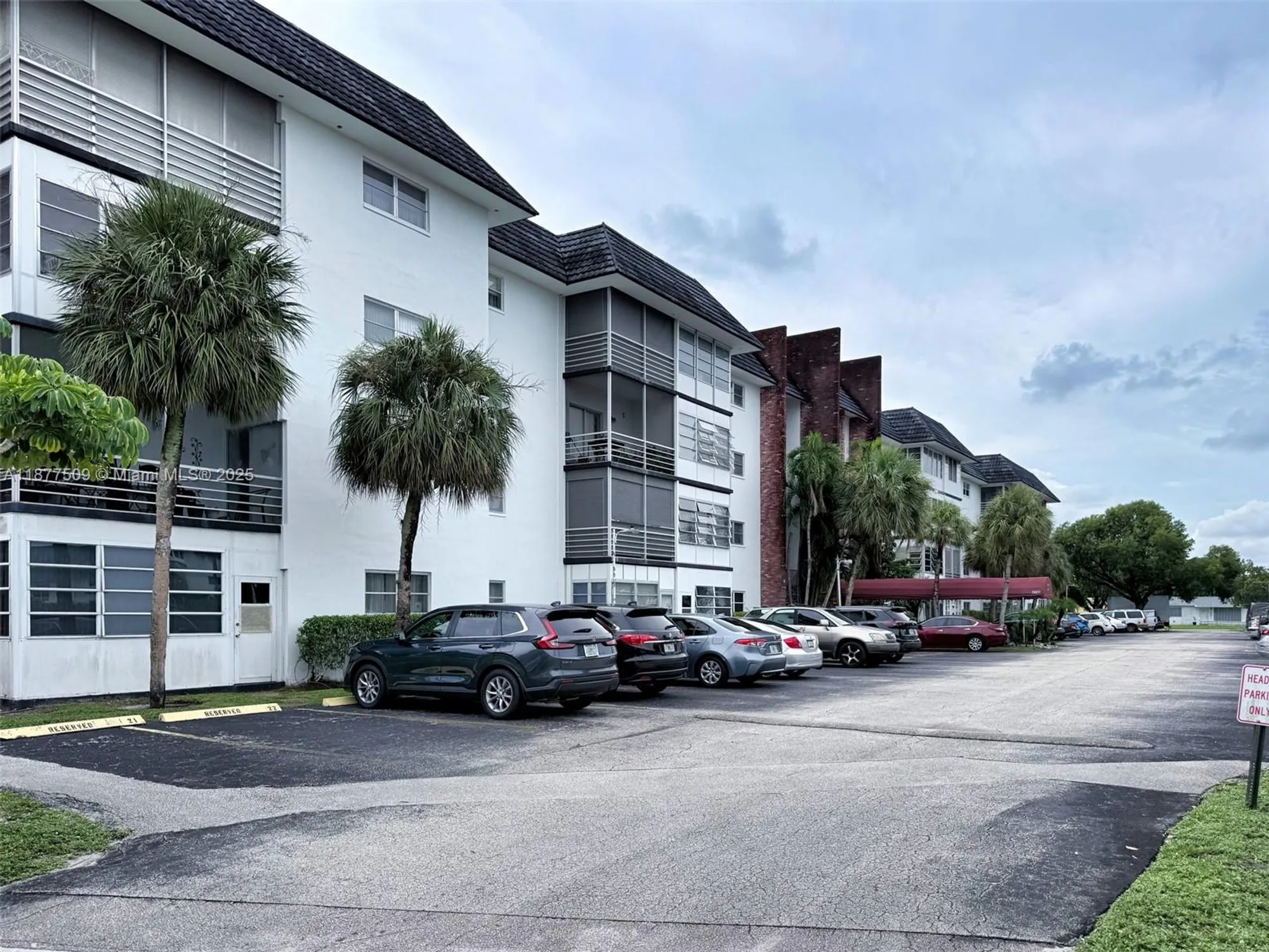 Property Slideshow image 28 of 30 | 4740 nw 21st st 207, Lauderhill, FL, 33313