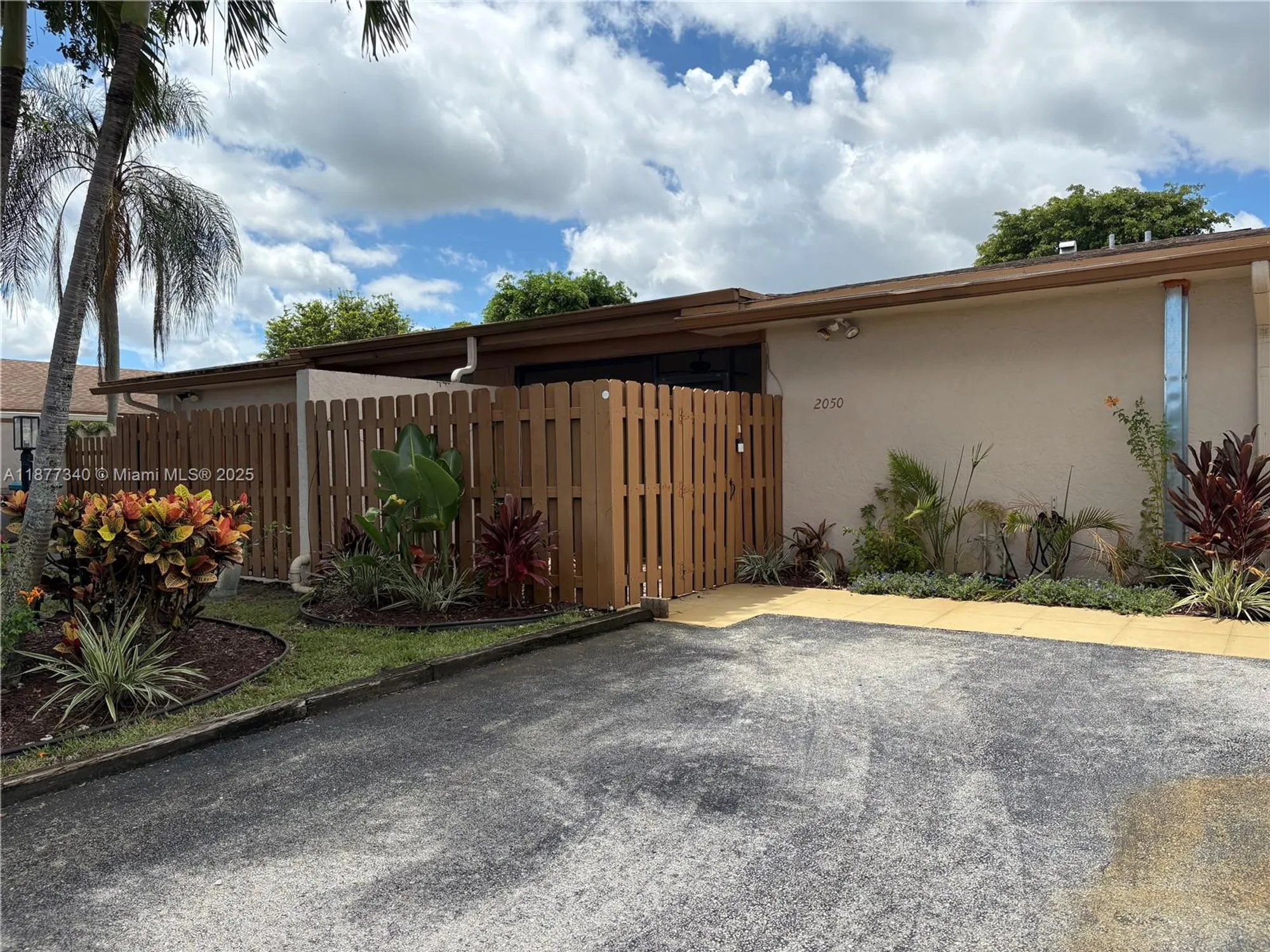 Property Slideshow image 1 of 17 | 2050 sw 24th cir, Boynton Beach, FL, 33426