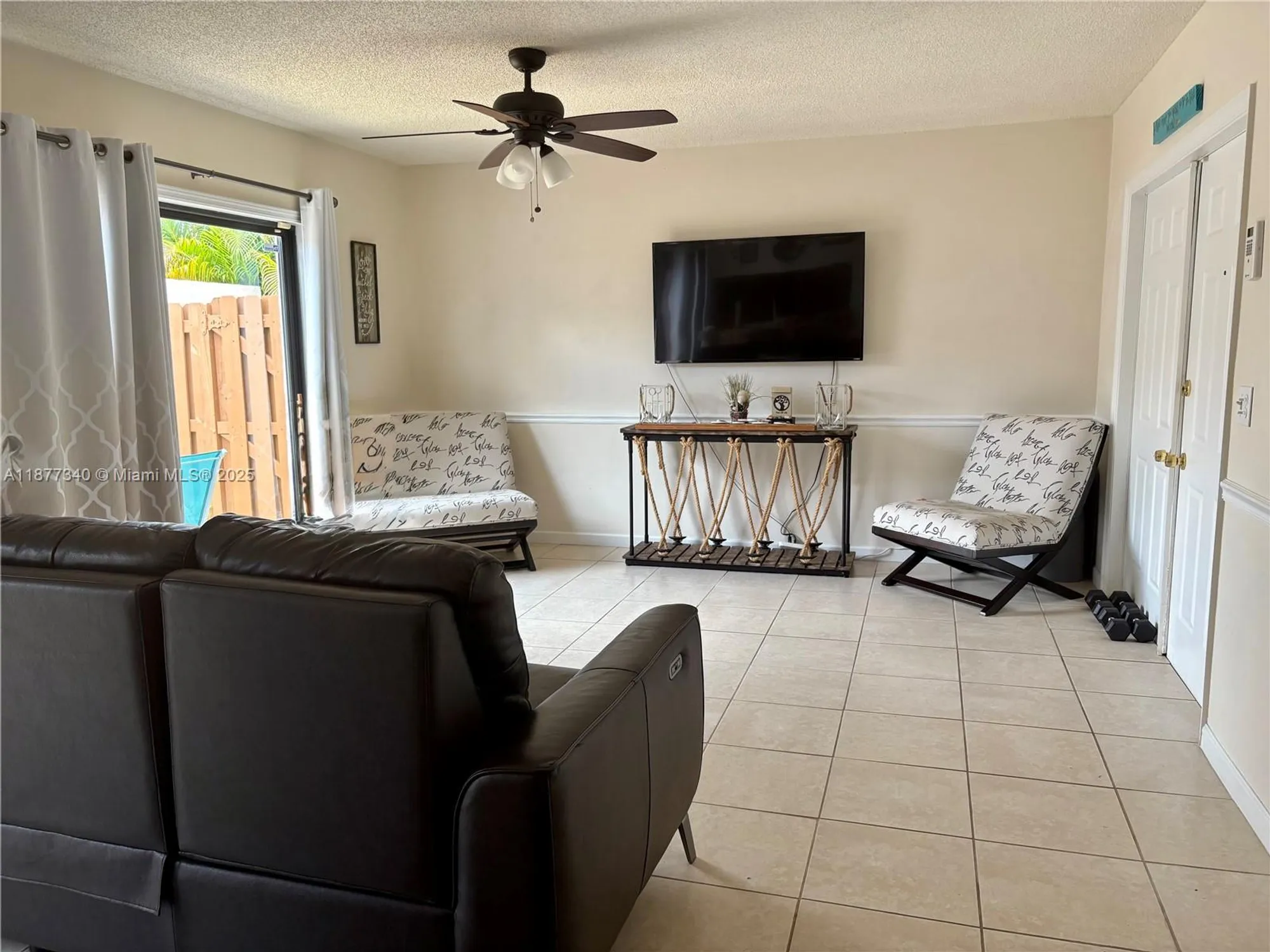 Property Slideshow image 6 of 17 | 2050 sw 24th cir, Boynton Beach, FL, 33426