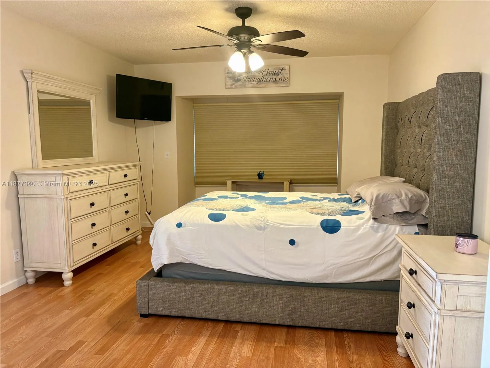 Property Slideshow image 9 of 17 | 2050 sw 24th cir, Boynton Beach, FL, 33426