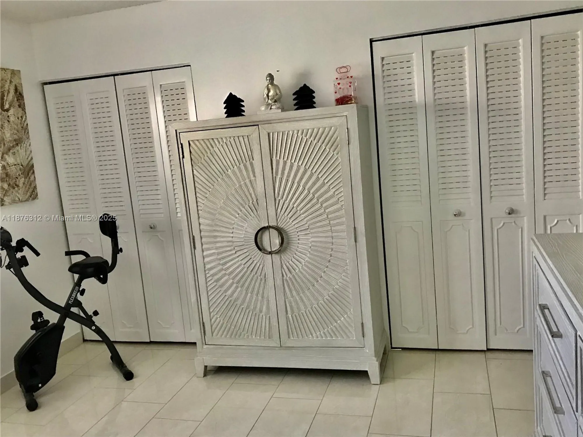 Property Slideshow image 15 of 44 | 1025 se 4th ave 101, Dania Beach, FL, 33004