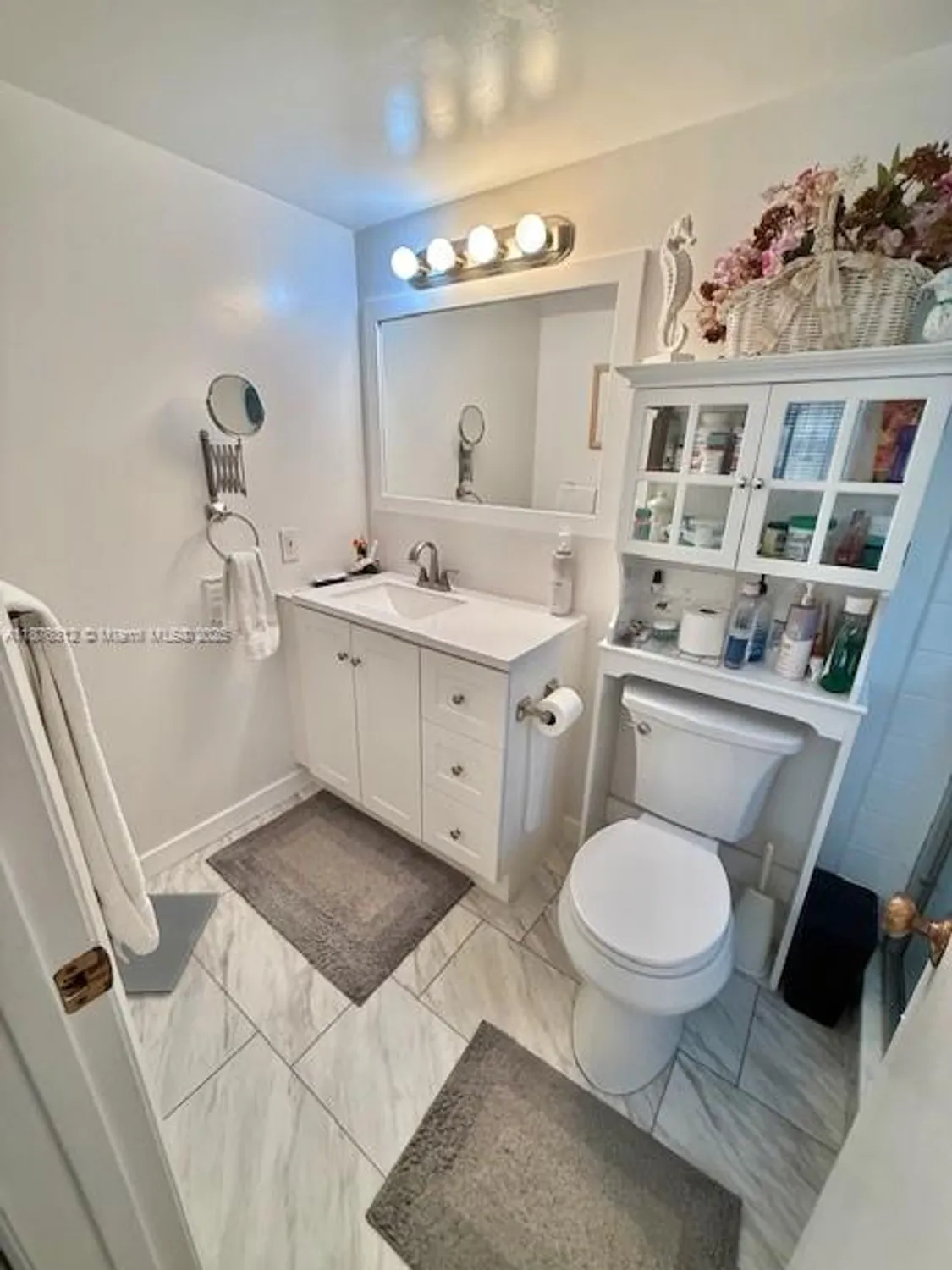 Property Slideshow image 25 of 44 | 1025 se 4th ave 101, Dania Beach, FL, 33004