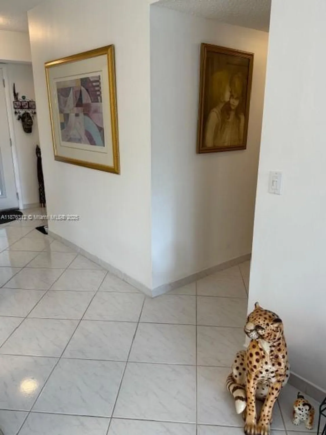 Property Slideshow image 23 of 44 | 1025 se 4th ave 101, Dania Beach, FL, 33004