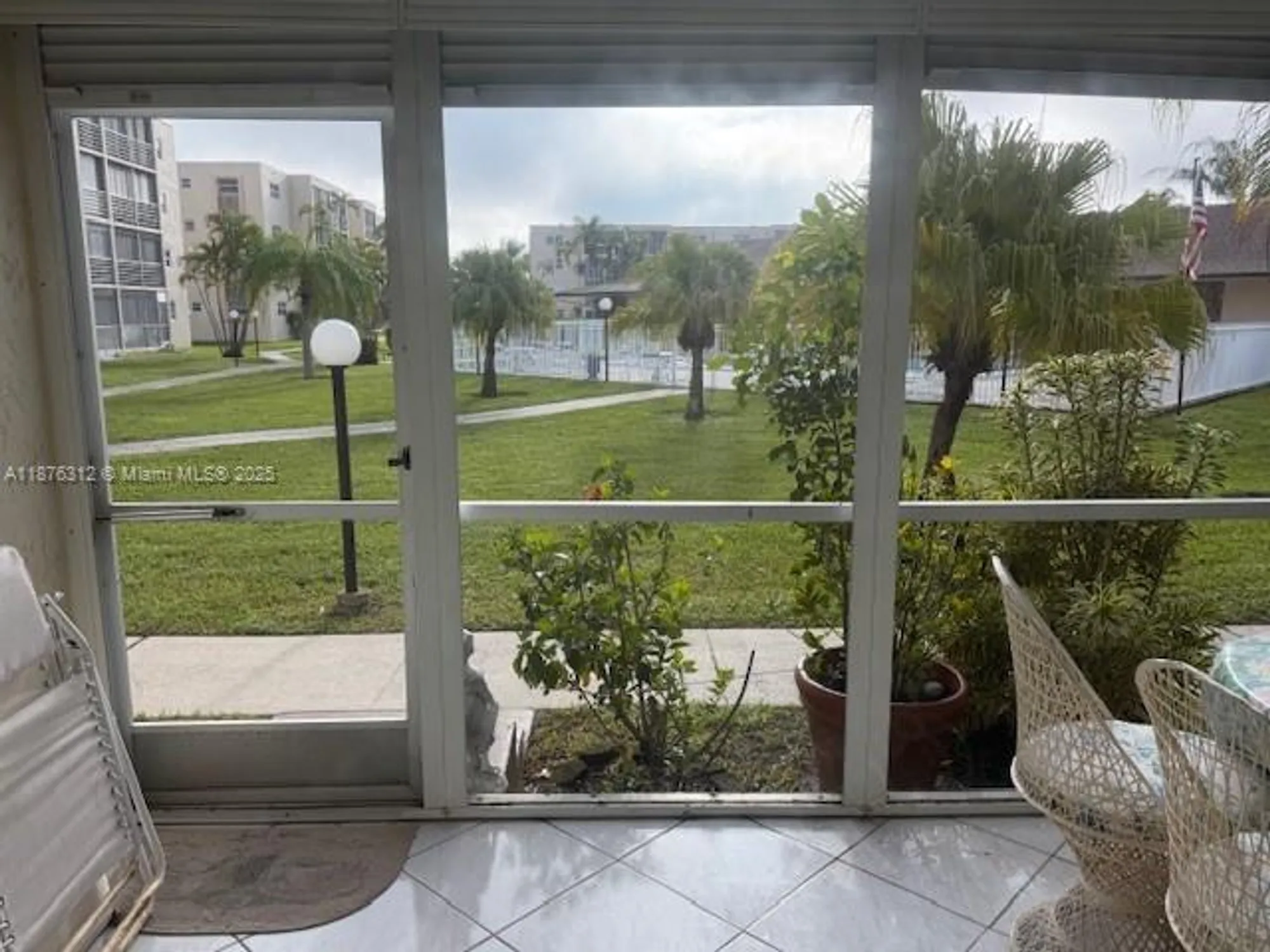 Property Slideshow image 36 of 44 | 1025 se 4th ave 101, Dania Beach, FL, 33004