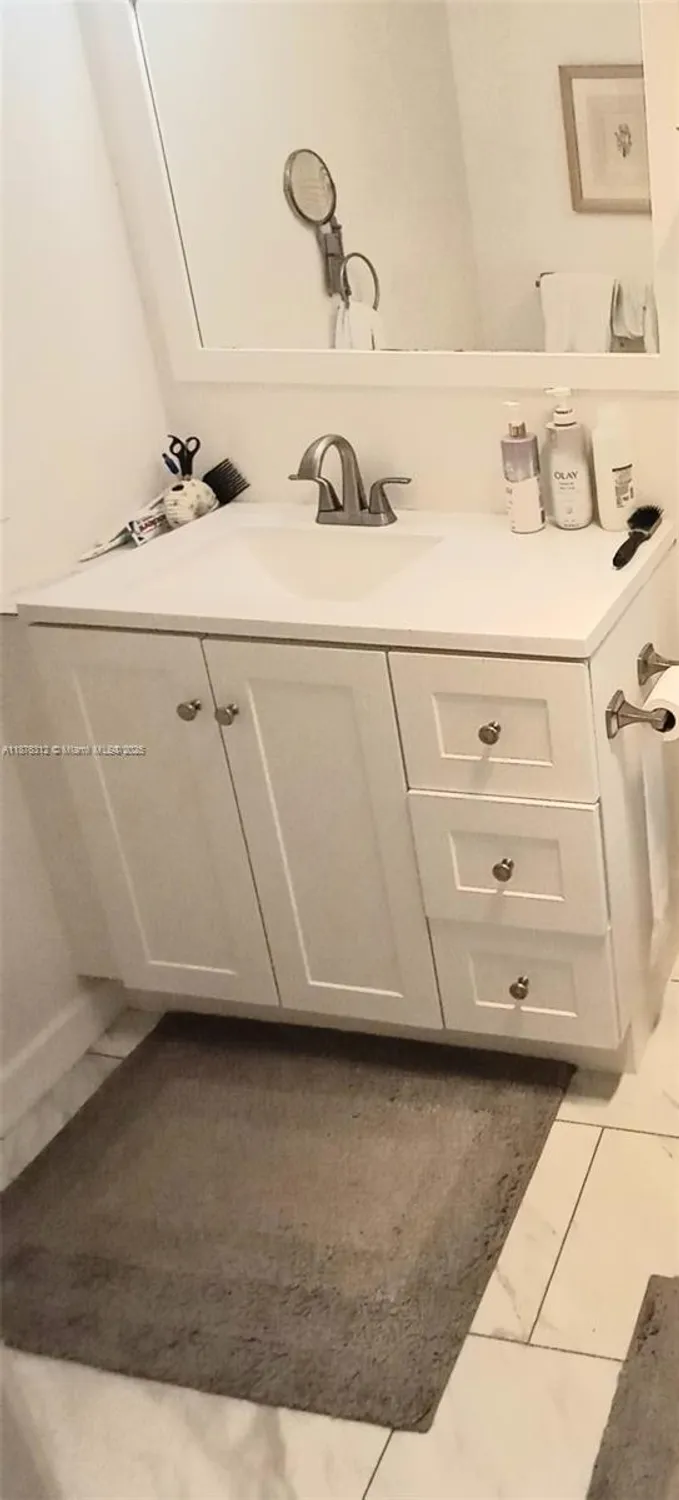 Property Slideshow image 31 of 44 | 1025 se 4th ave 101, Dania Beach, FL, 33004