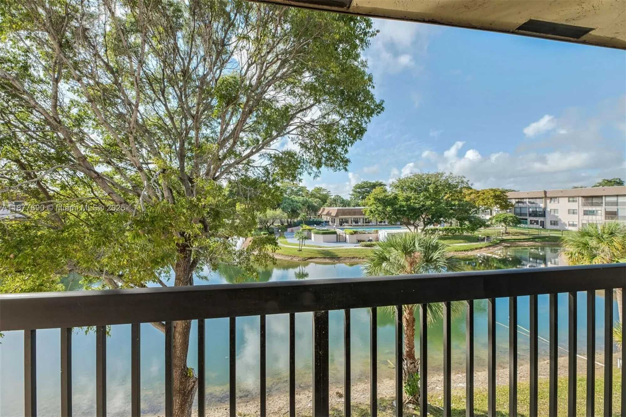 Property Slideshow image 19 of 30 | 4955 e sabal palm blvd apt 305, Tamarac, FL, 33319
